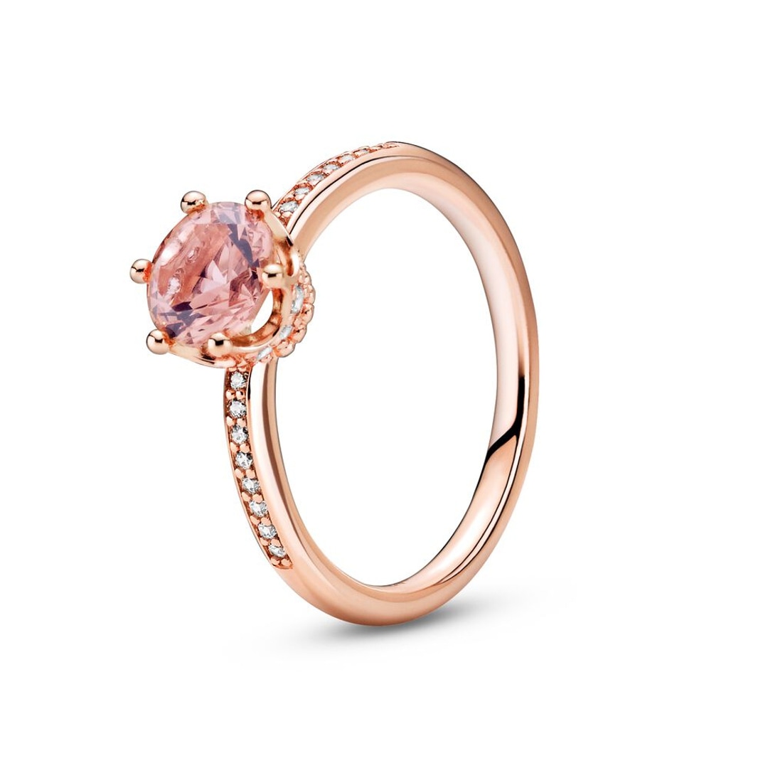 Pandora Rose Moments Rosafarbene, funkelnde Krone Solitär-Ring
