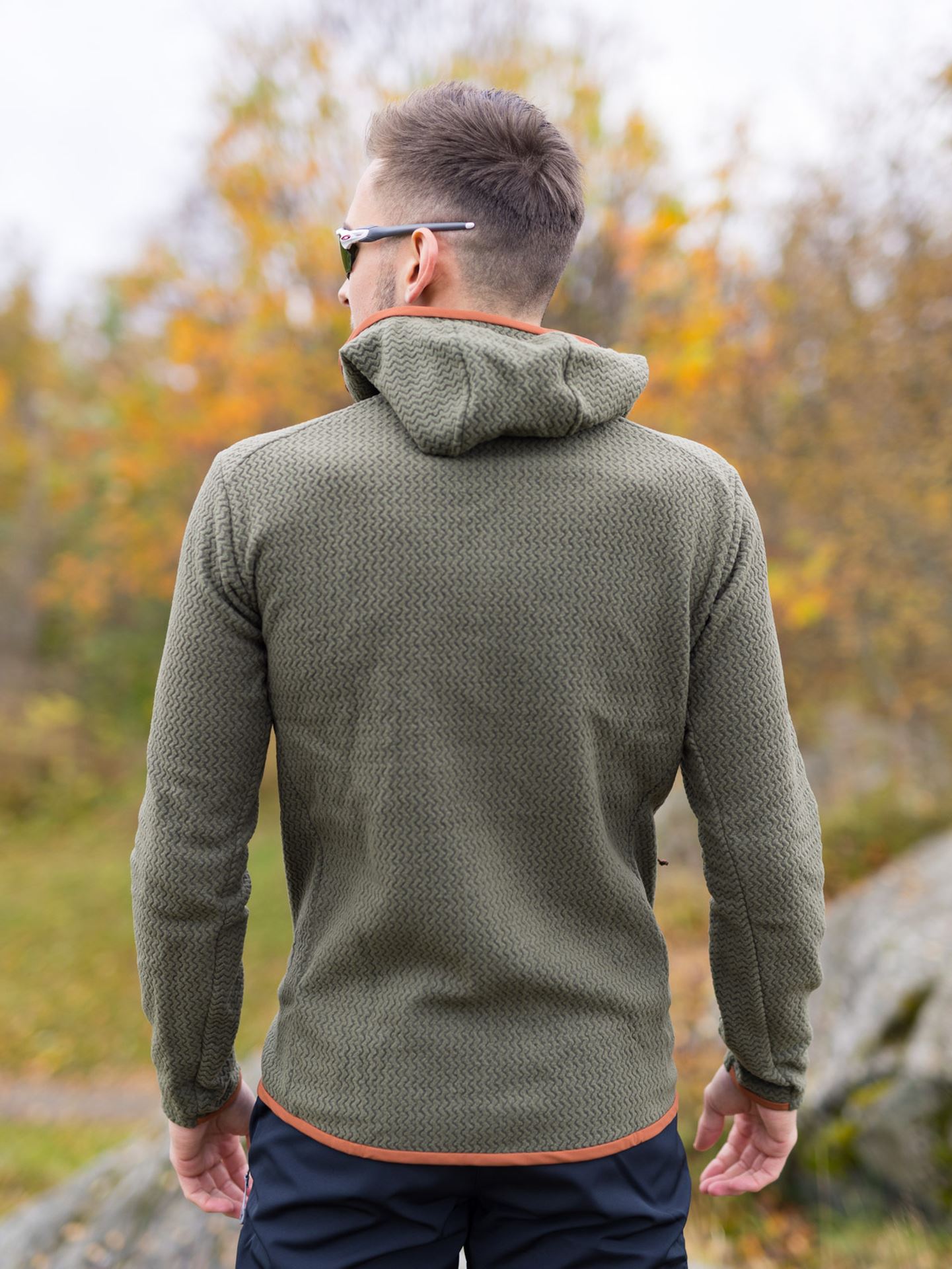 R1 Air Full-Zip Hoody