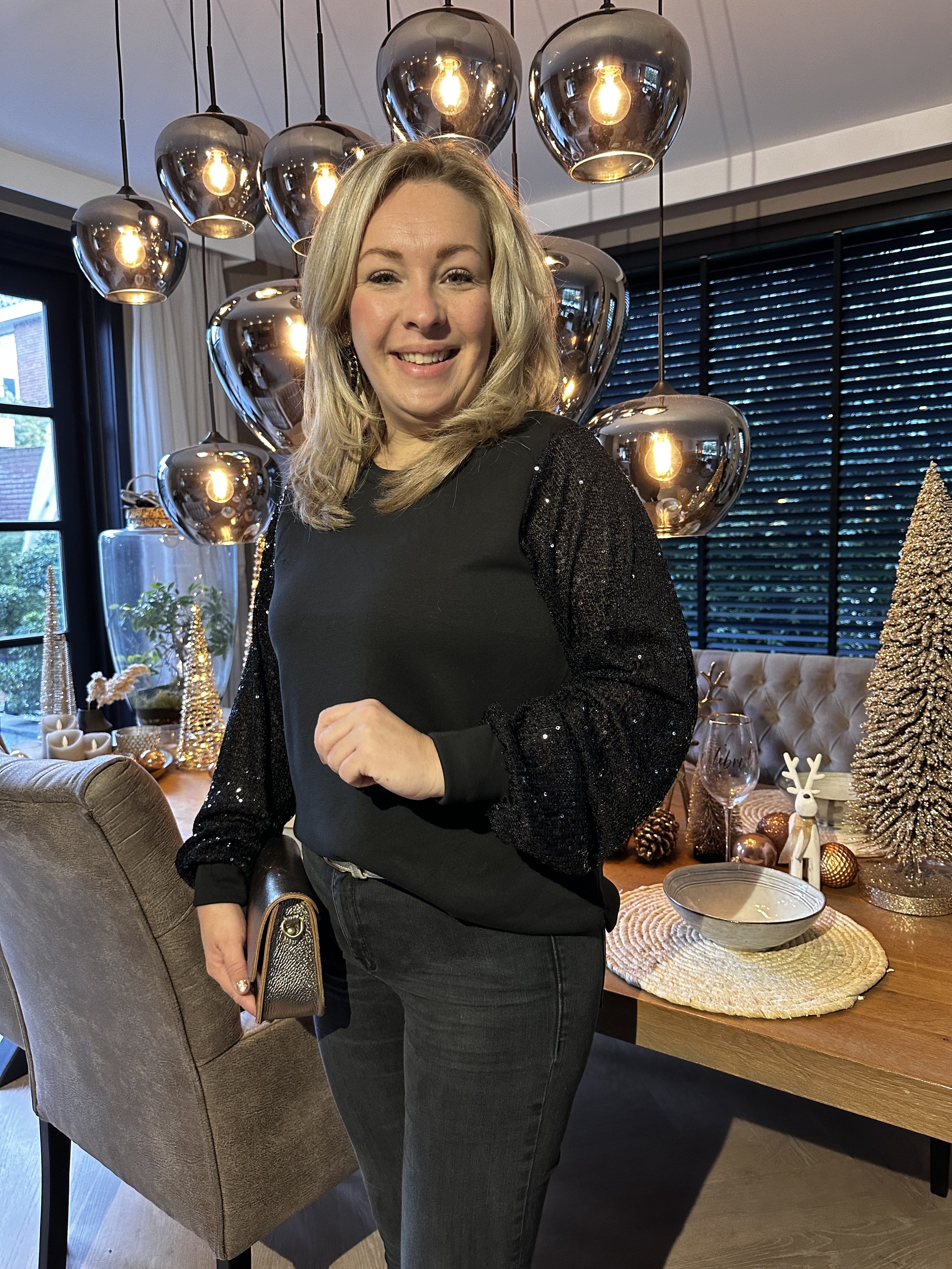Culture - Chabrina Sequins Blouse - Black