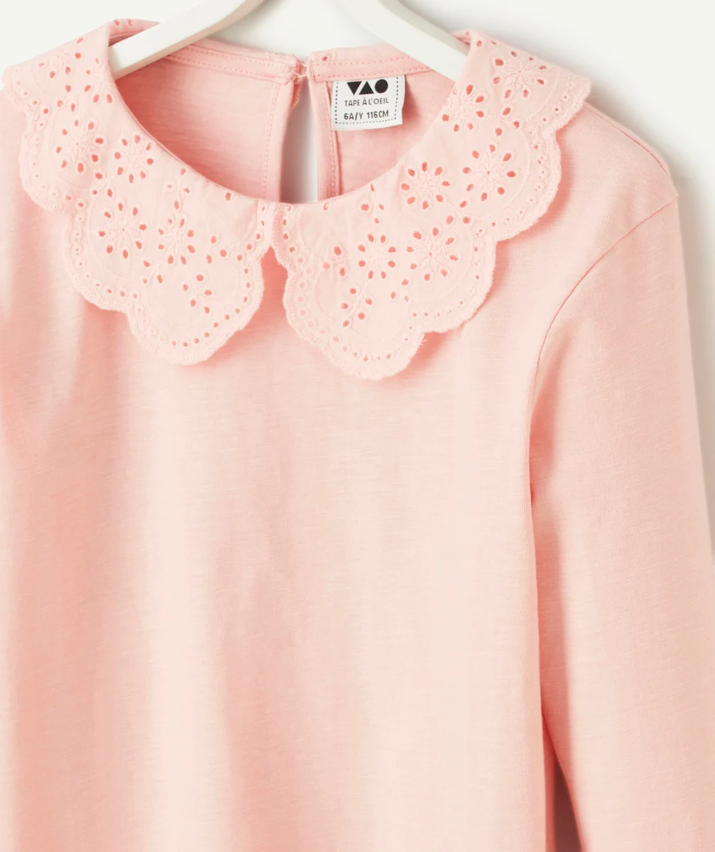 T-SHIRT FILLE EN COTON BIOLOGIQUE ROSE AVEC COL CLAUDINE BRODÉ