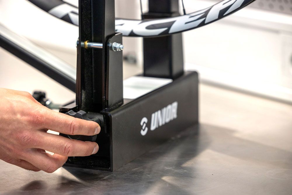Unior Tools Profi Zentrierständer 1689 kaufen | Bike-Discount