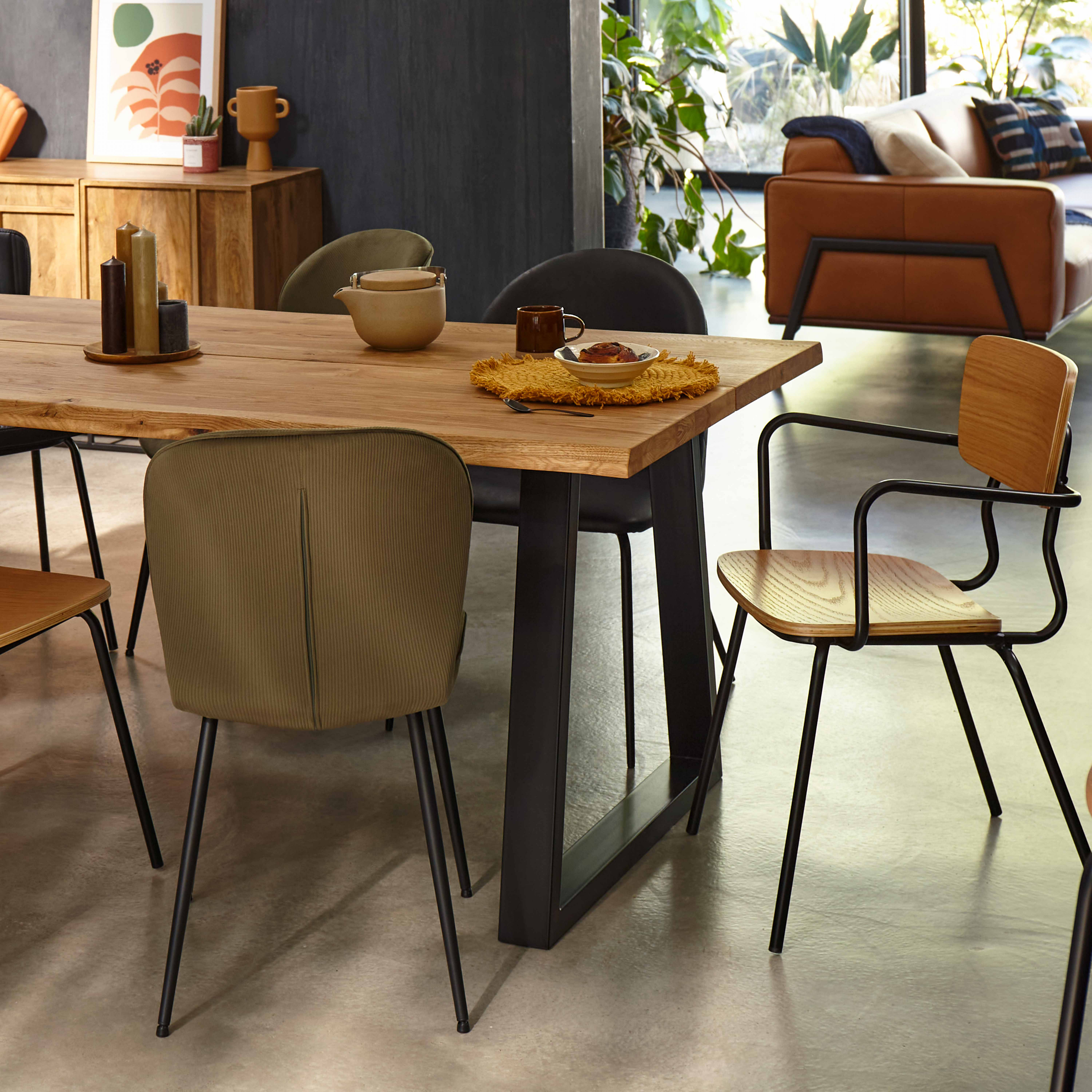 Lot de 2 chaises avec accoudoirs en bois