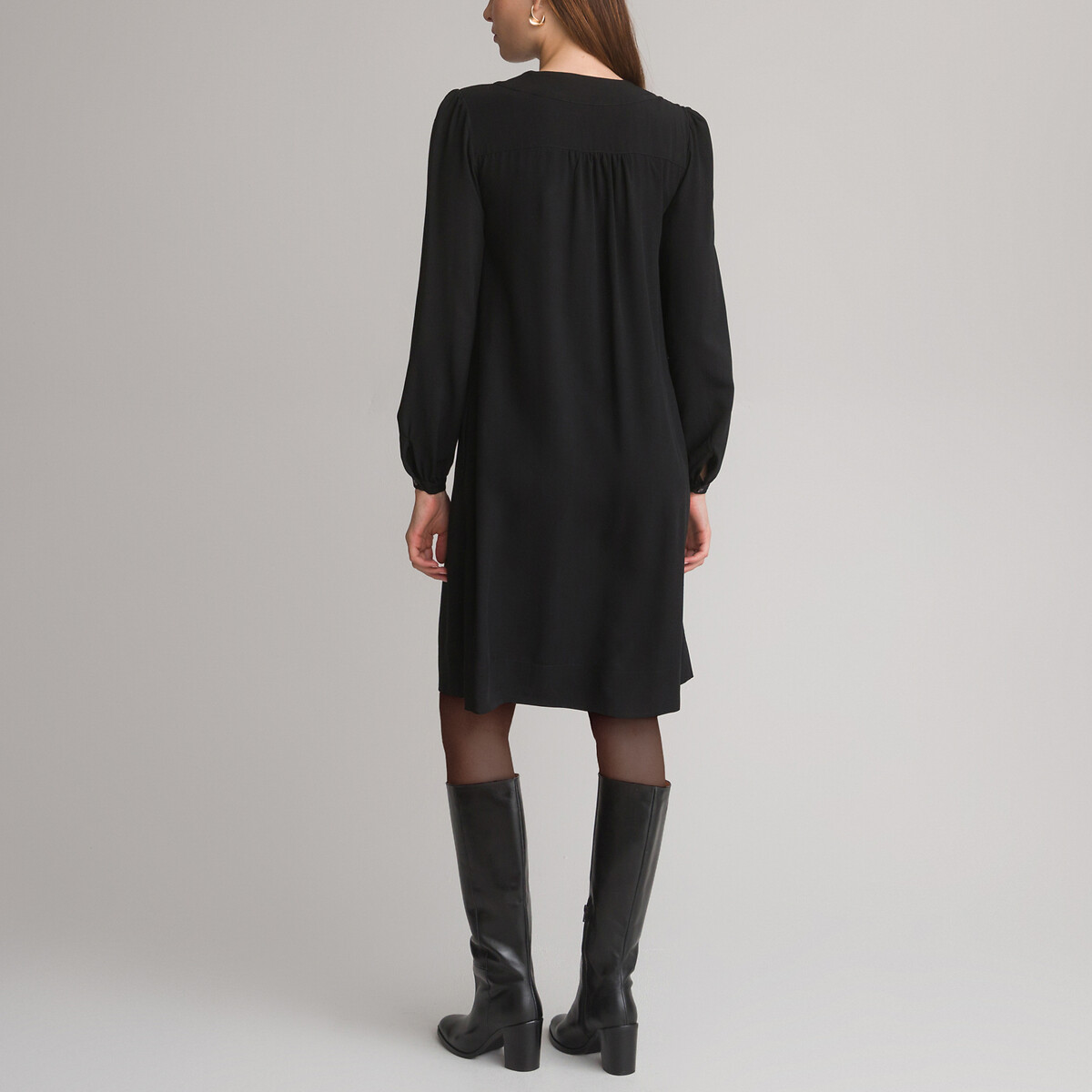 ANNE WEYBURN<br>Vestido curto e evasê