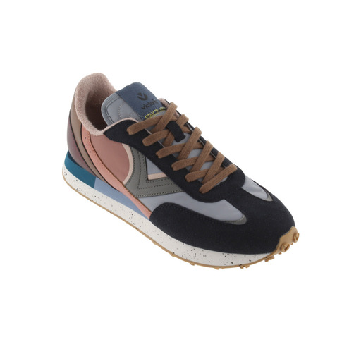 Tênis Victoria Galaxy de nylon em combinação com peças multicoloridas.