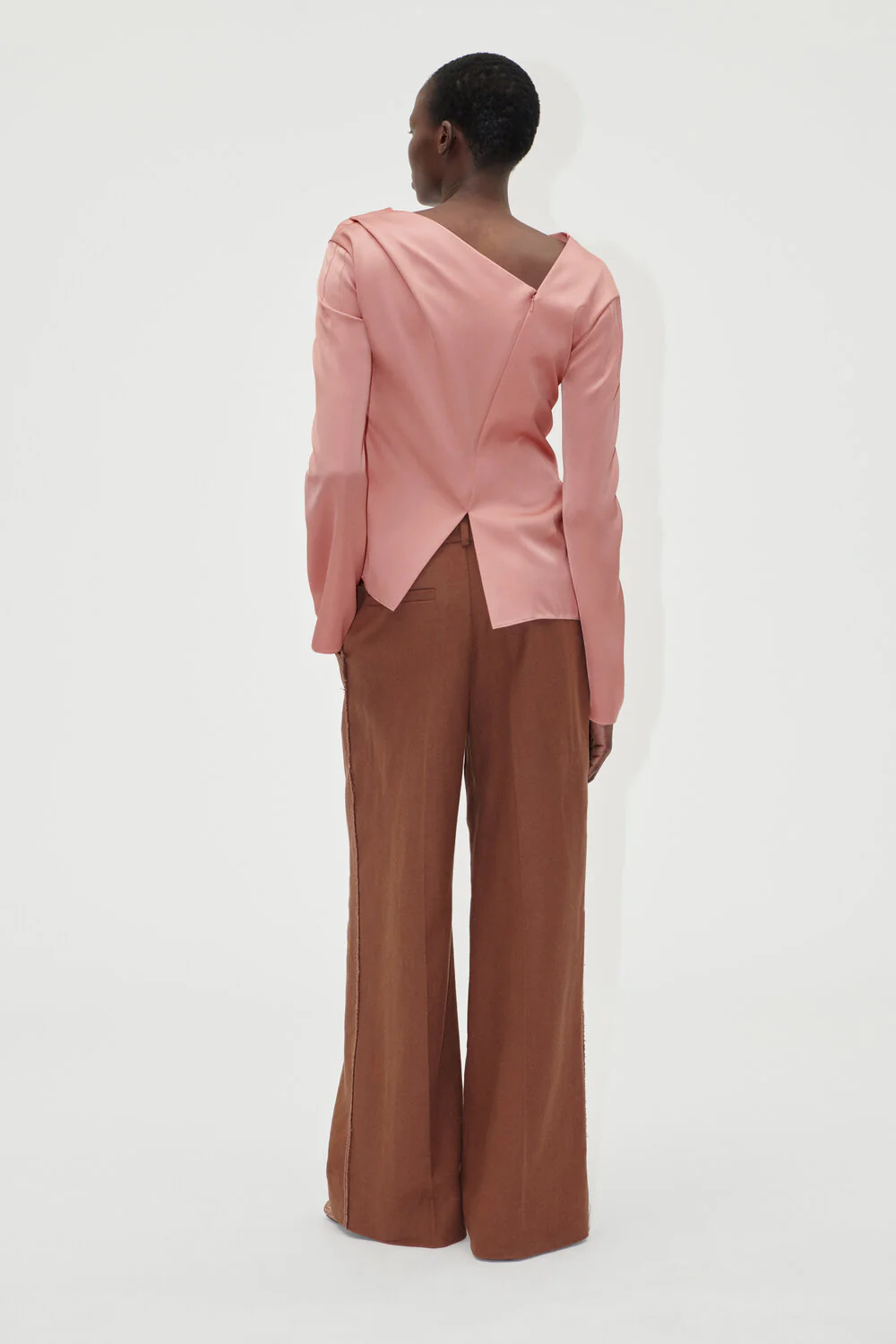 Stine Goya  Assymetrical langærmet top - Rose Tan