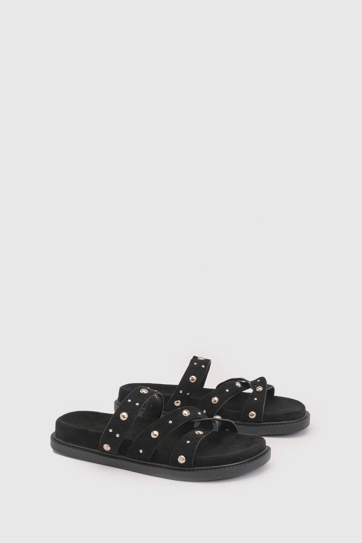 boohoo Sandales Mules À Semelle Anatomique En Synthétique Avec Détails Cloutés Coupe Large
