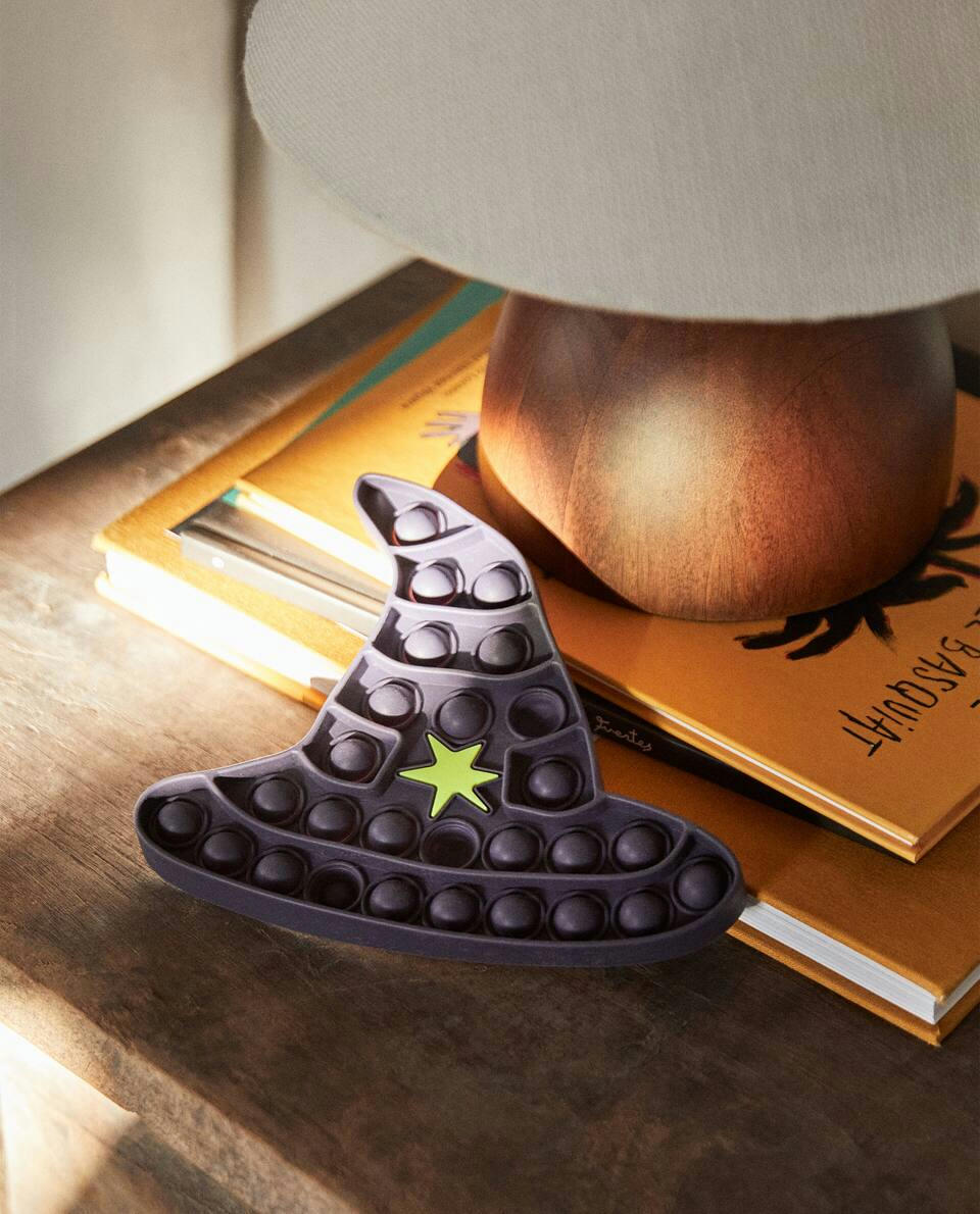 BRINQUEDO DE BOLHAS DE SABÃO PARA CRIANÇAS NO HALLOWEEN