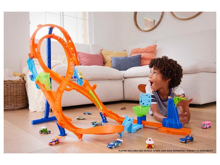 City Race Tower of Action Figure 8-jump