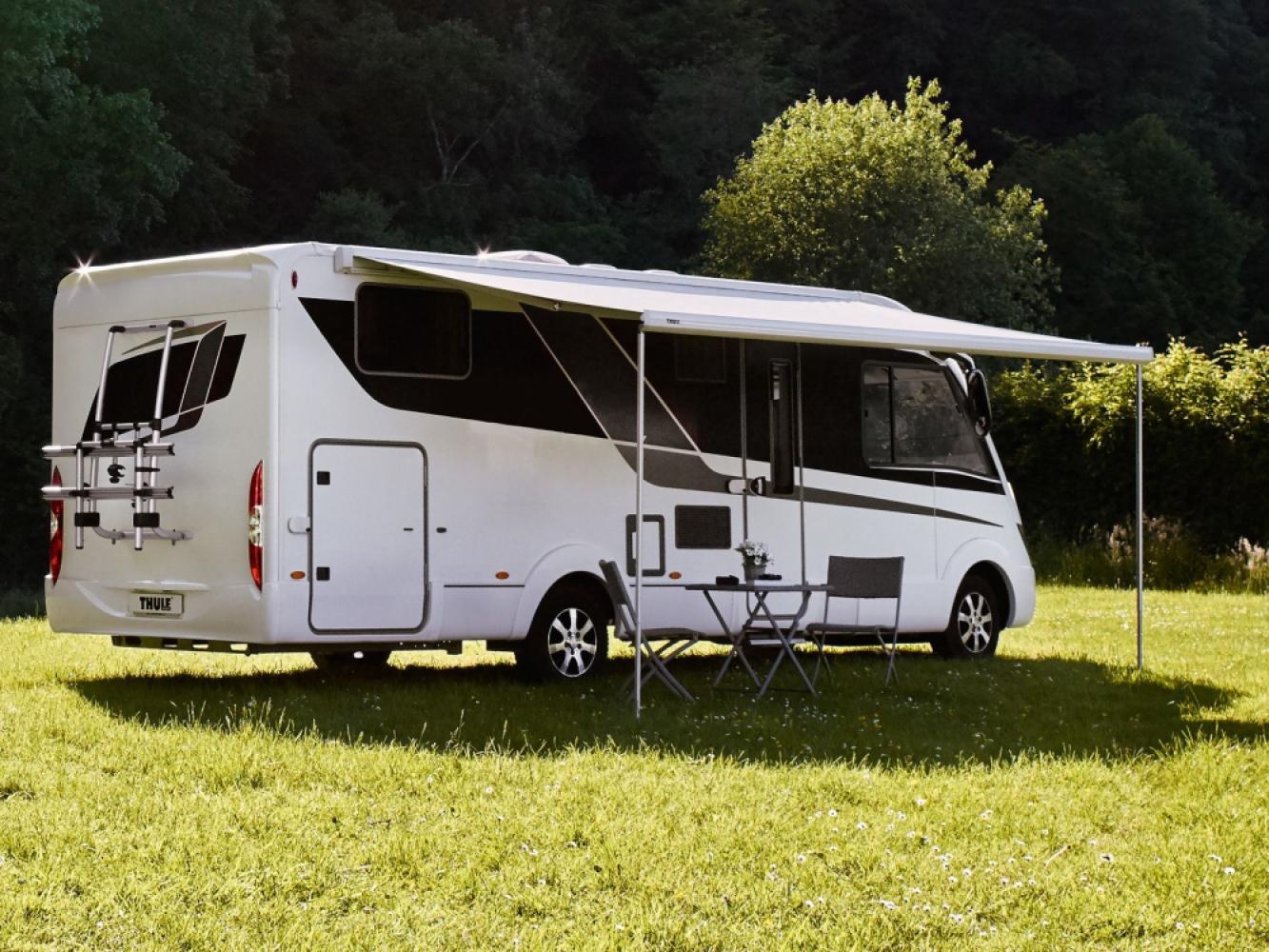 Thule 5200 12V wit 400 Mystic-Grey cassetteluifel