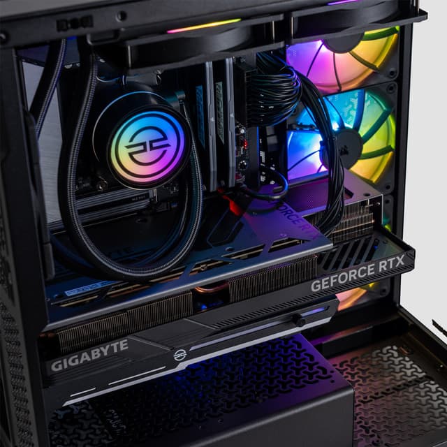 PCSpecialist Ultra 970 R7-9X3D/32/2TB/5070Ti stationær gaming computer