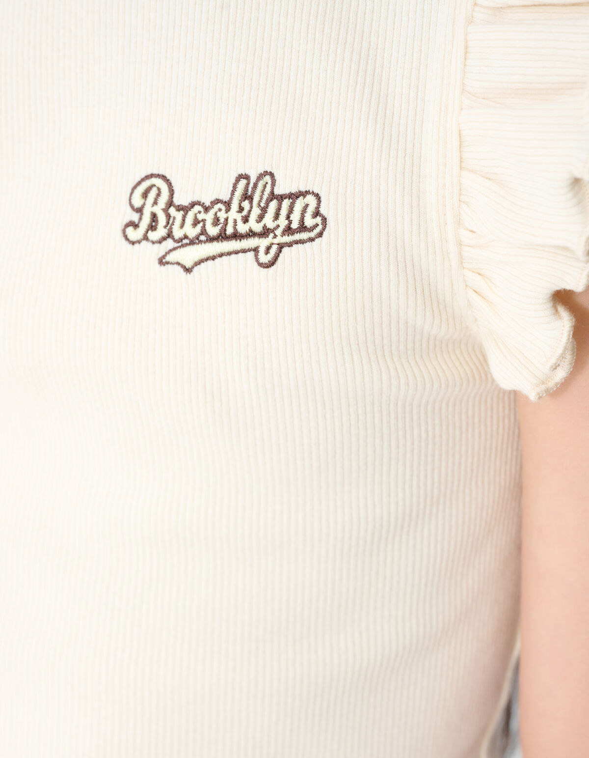 Brooklyn Ruffle Rib Top Gebroken Wit