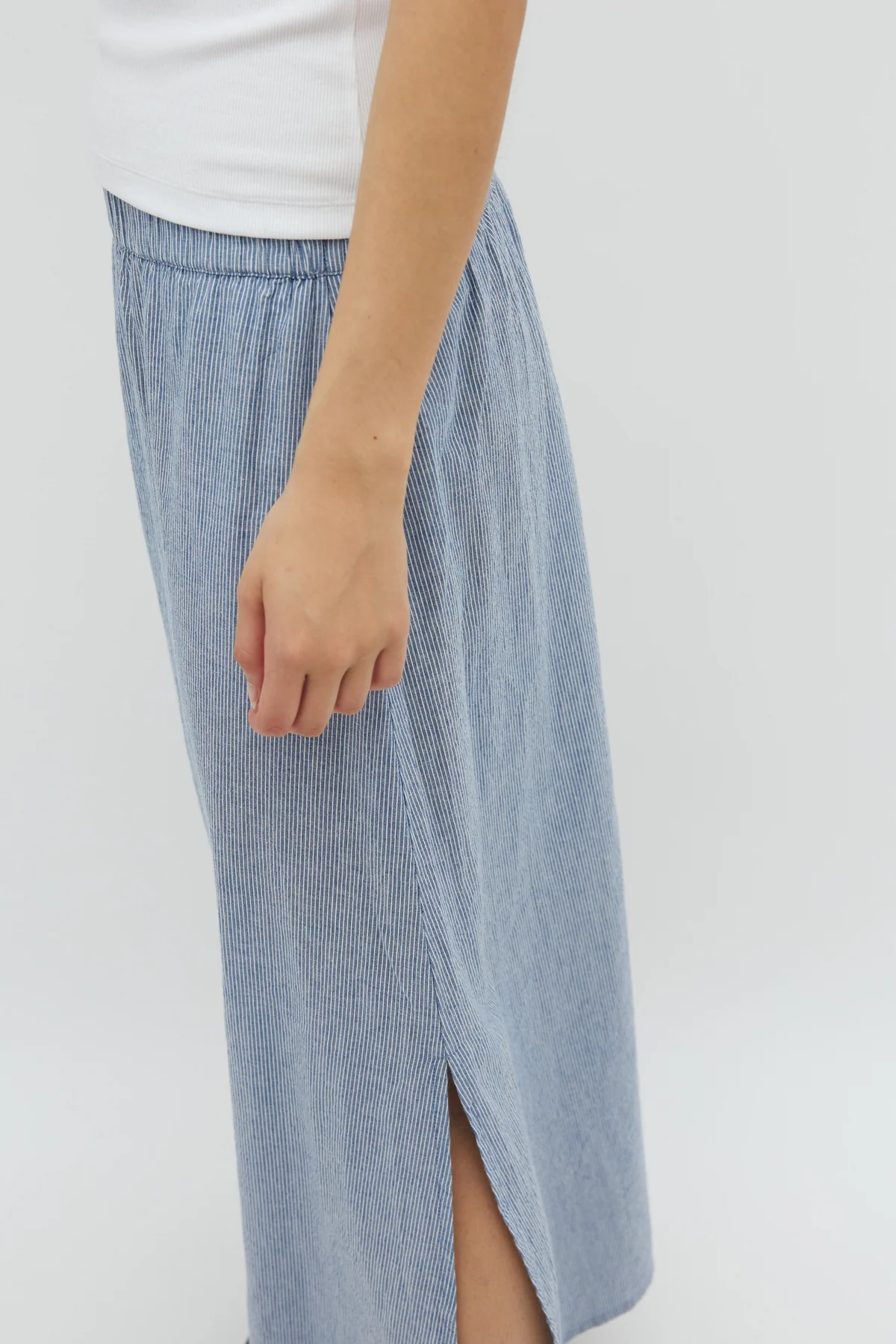 MbyM Nia-M q24 blue white stripe