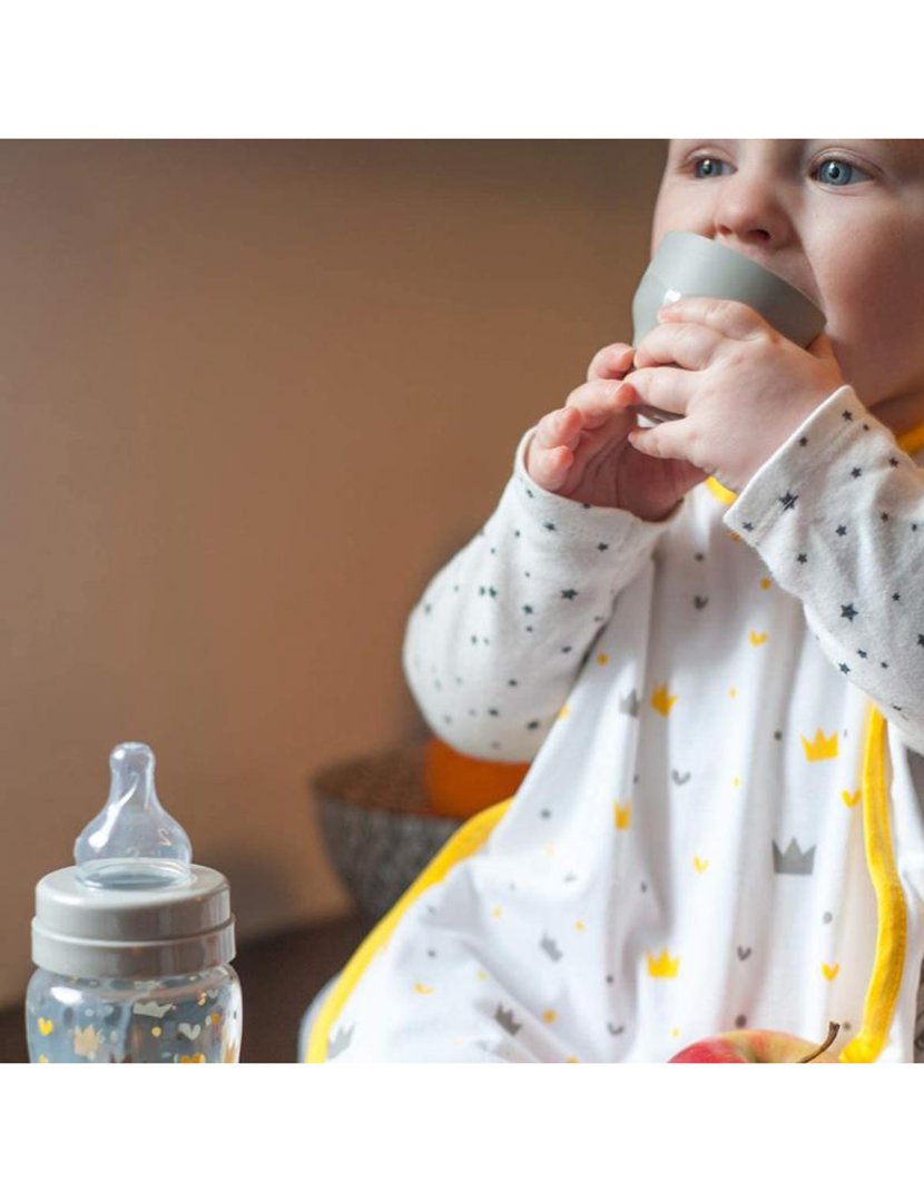 Cotton Bib with Crowns
