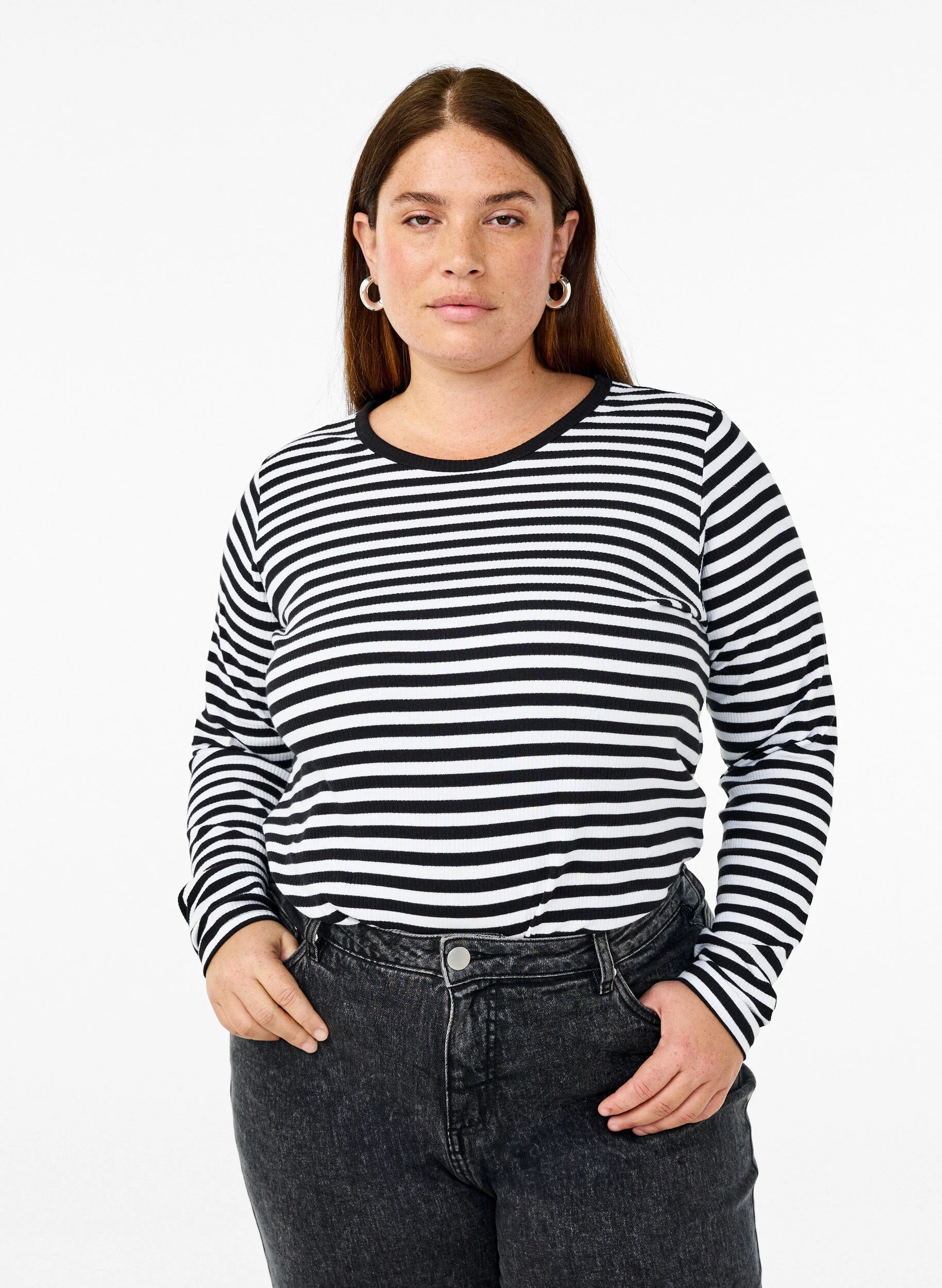 Stribet bluse med lange ærmer