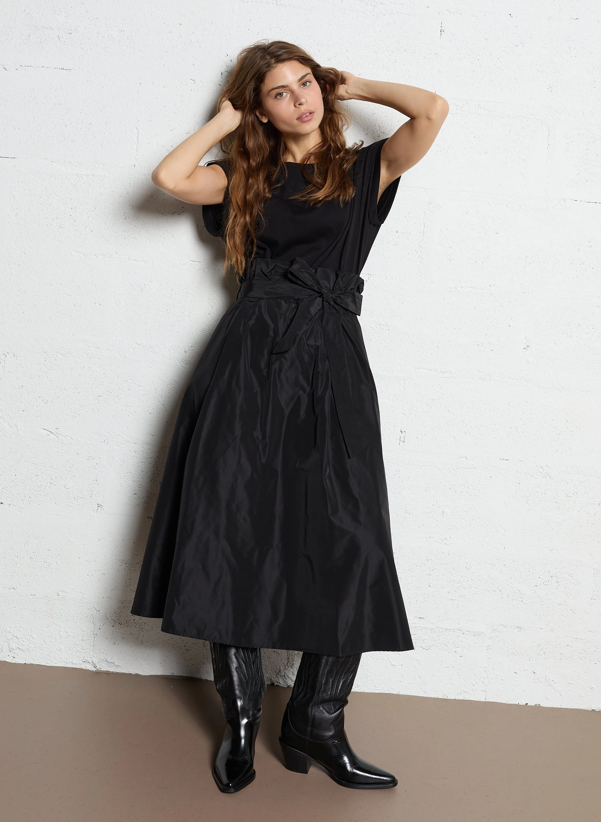 Robe midi ceinturée | Noir