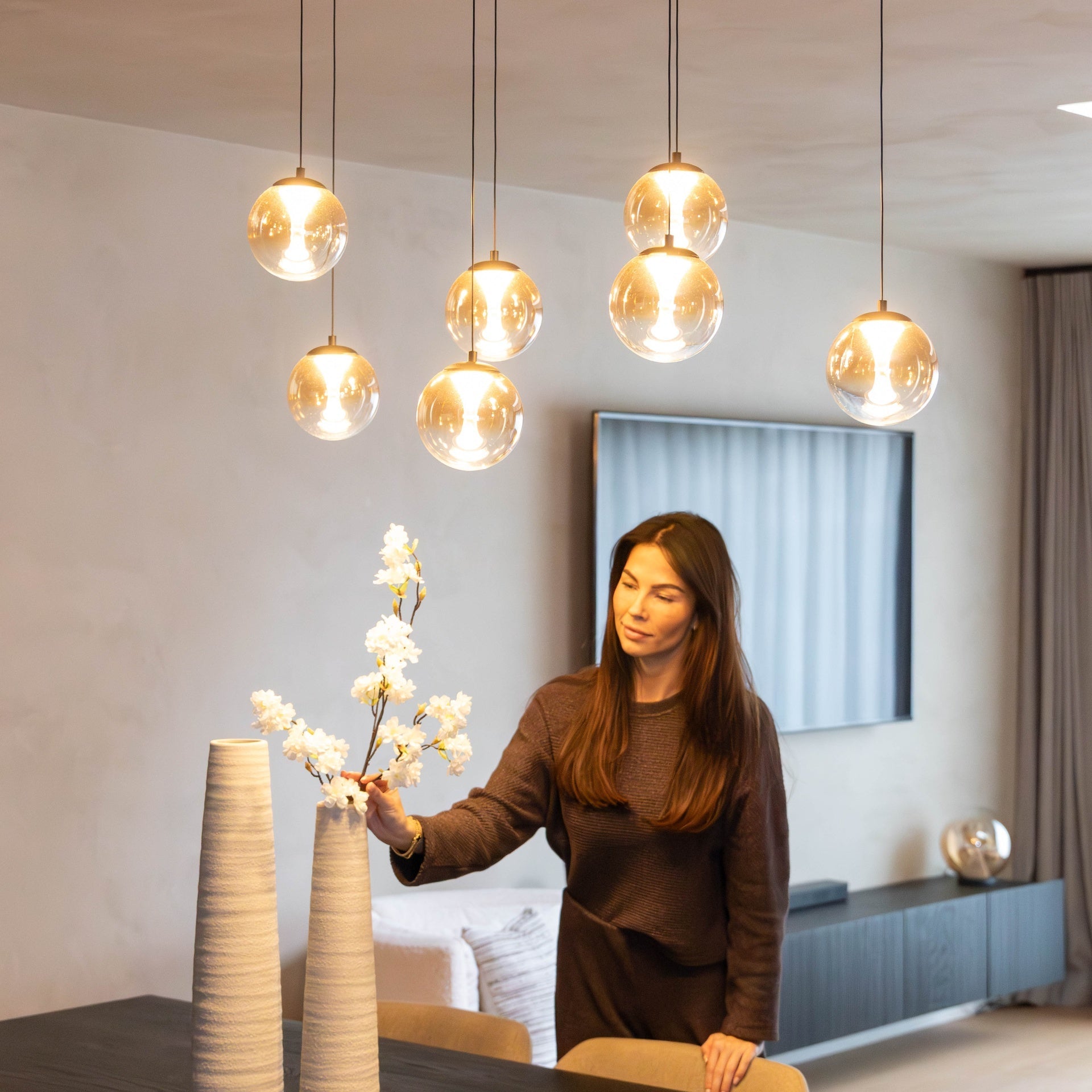 Atmooz Monza 7 Hanglamp â 120x40cm â Zwart â 7 Pendels â Amber & Smoke