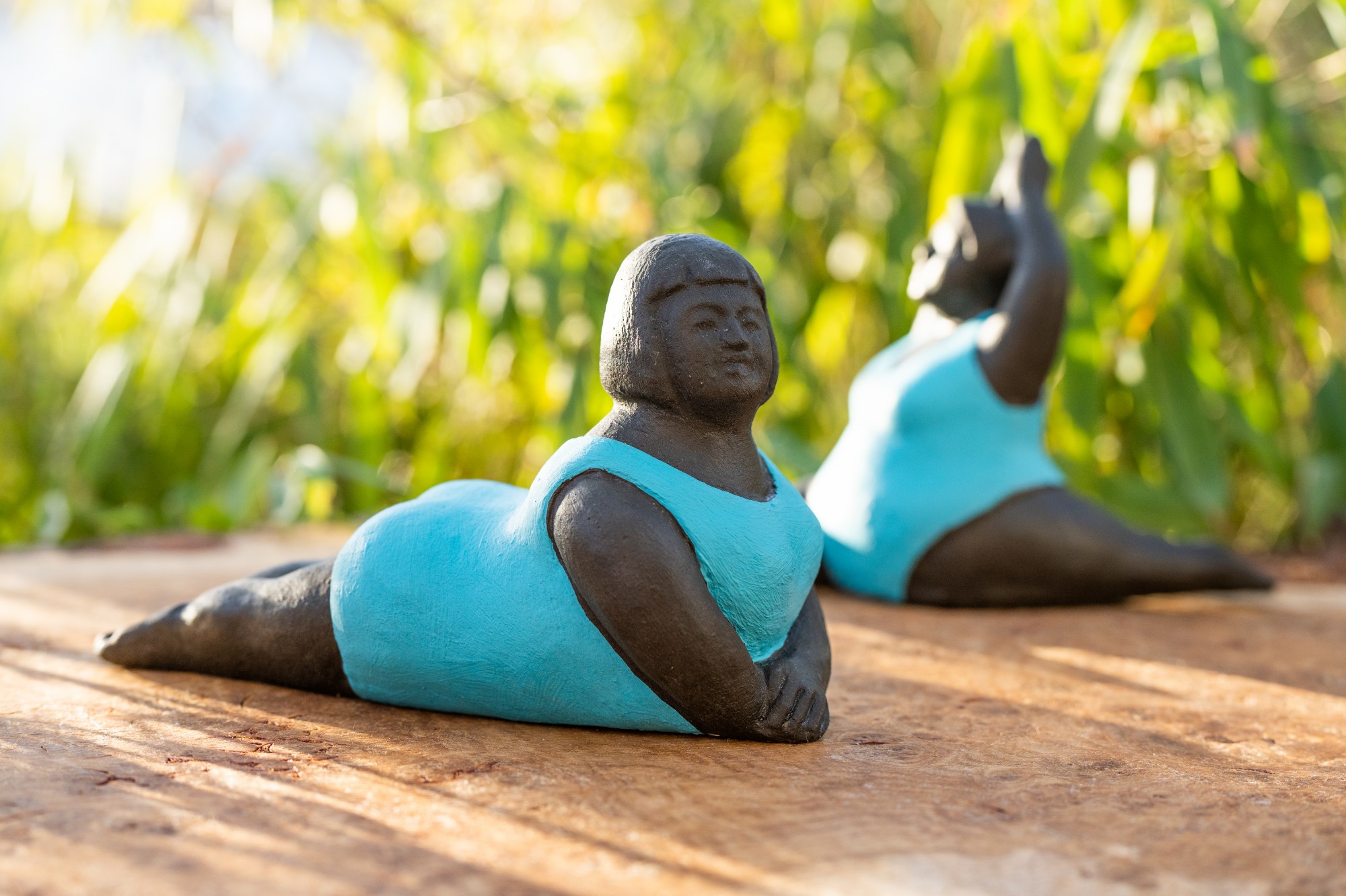 Zementfigur 'Yoga Lady', blau, schwarz, H 10 cm, B 20 cm, T 8 cm günstig bestellen