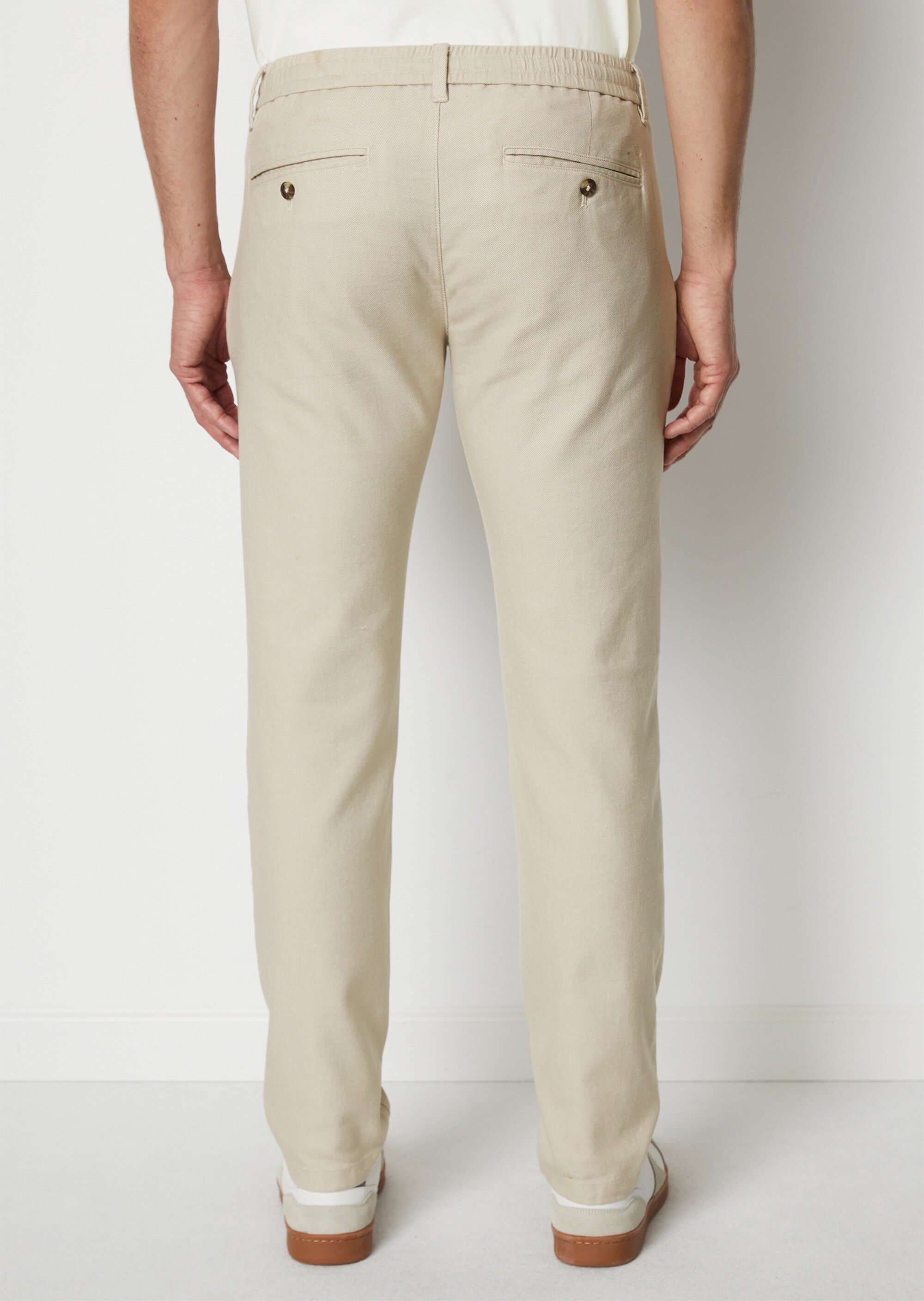 Chino Modell STIG JOGGER pleats shaped mit Bundfalten-Details
