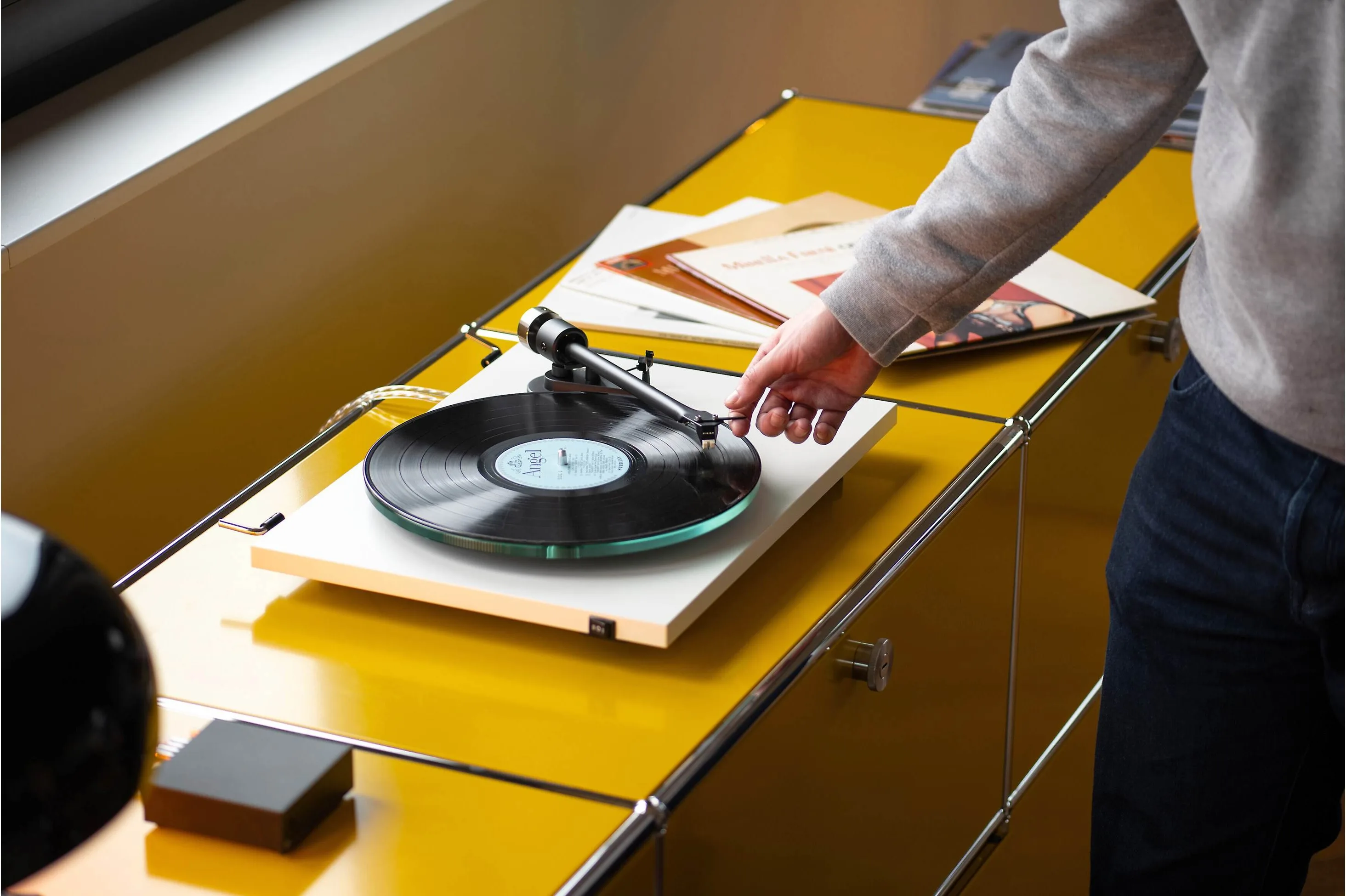 Pro-Ject T2 Super Phono Blanc mat   cellule Sumiko Rainier Platines vinyle hi-fi
