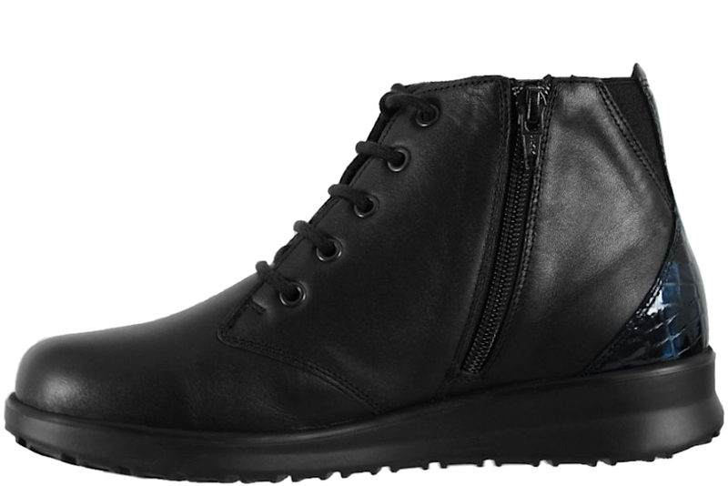NEW FEET STØVLE I SORT GLAT SKIND