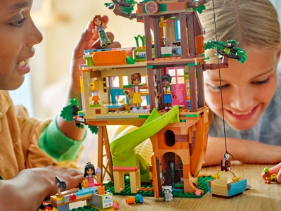 LEGO Boomhut voor de vrienden (42652)