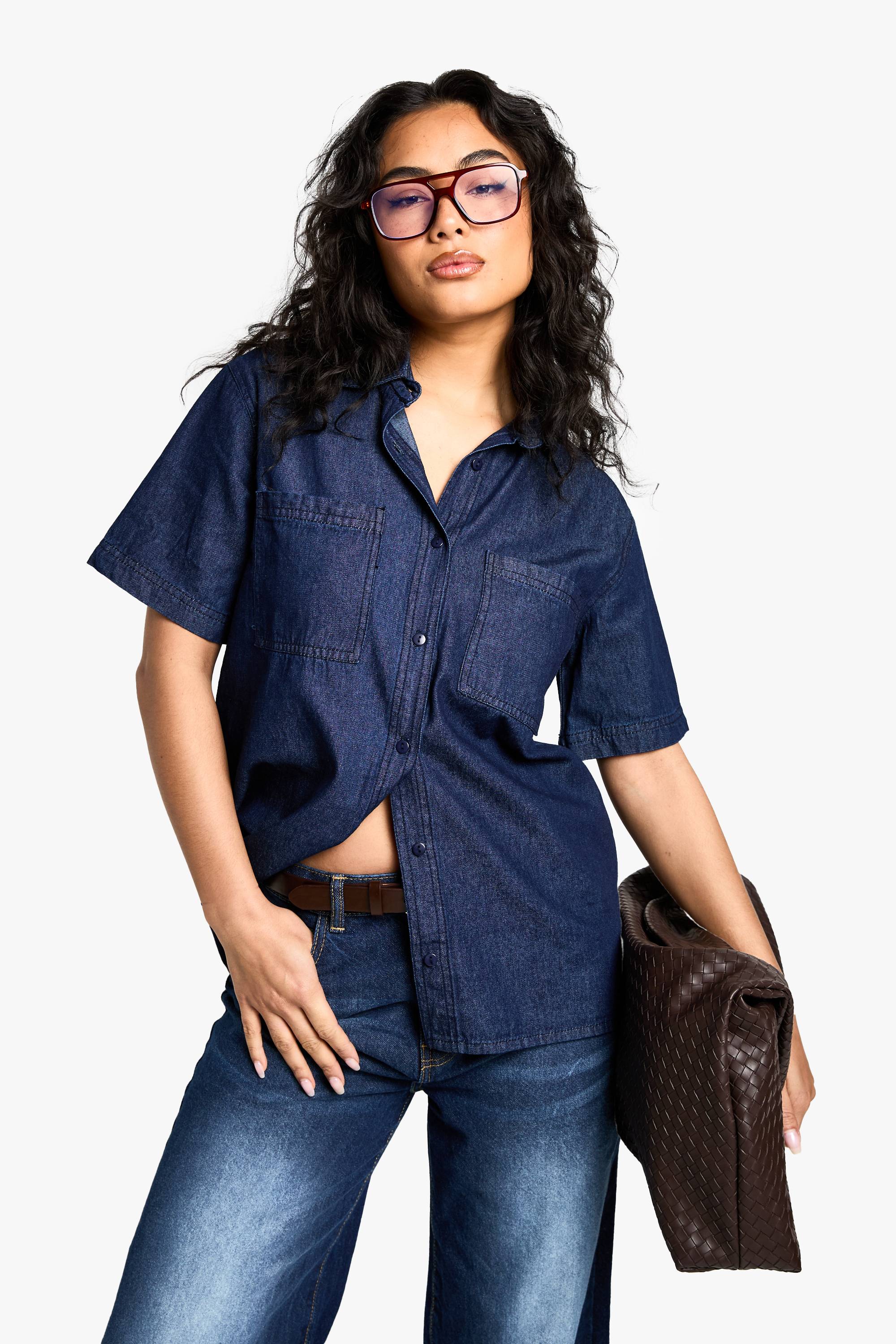 boohoo Chemise en jean chambray à manches courtes