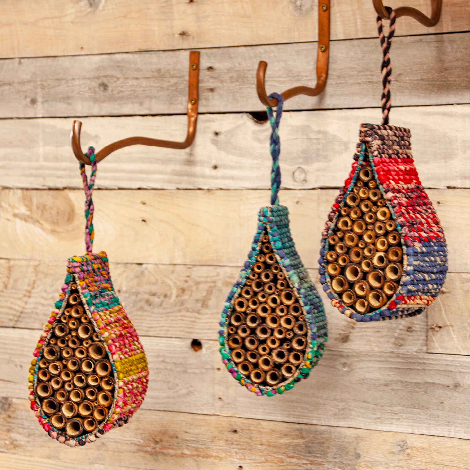 Hôtel artisanal à insectes et abeilles