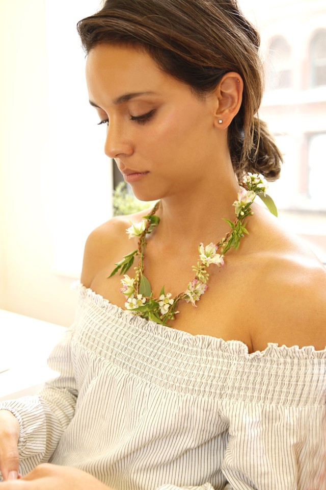 Huckleberry Make Your Own Fresh Flower Necklace (HB01)