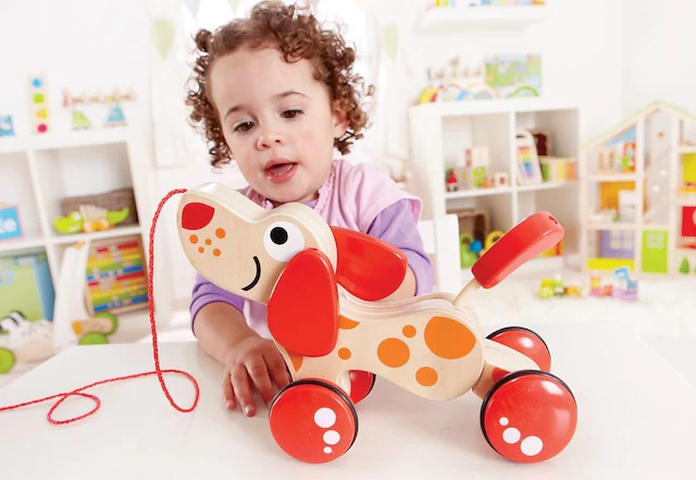 Hape Nachziehtier »Hündchen Puppy« Fördert Feinmotorik, Koordination und Vorstellungskraft
