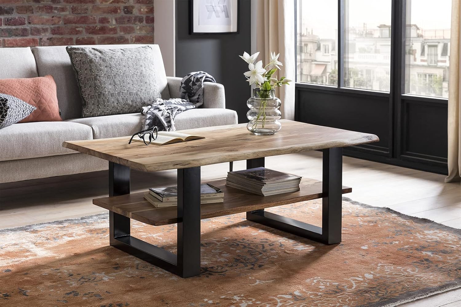 SAM Couchtisch 115x65 cm Patrick, Sofatisch mit Ablage, Akazienholz massiv + naturfarben + lackiert, Beistelltisch mit schwarzem U-Metallgestell, echte Baumkante