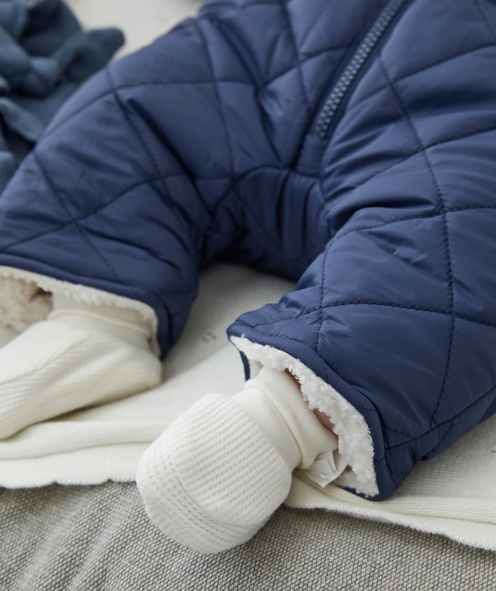 COMBI-PILOTE RÉVERSIBLE BÉBÉ EN REMBOURRAGE RECYCLÉ BLEU MARINE ET SHERPA AVEC COEUR