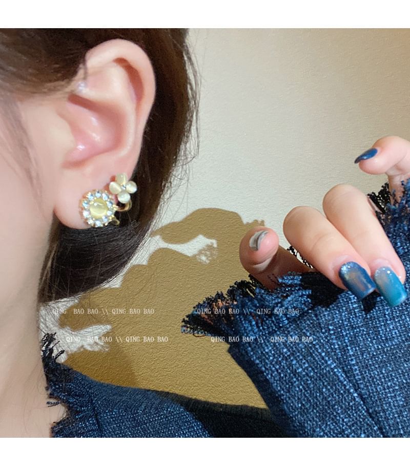 LIVSIA - CZ Floral Ear Cuff