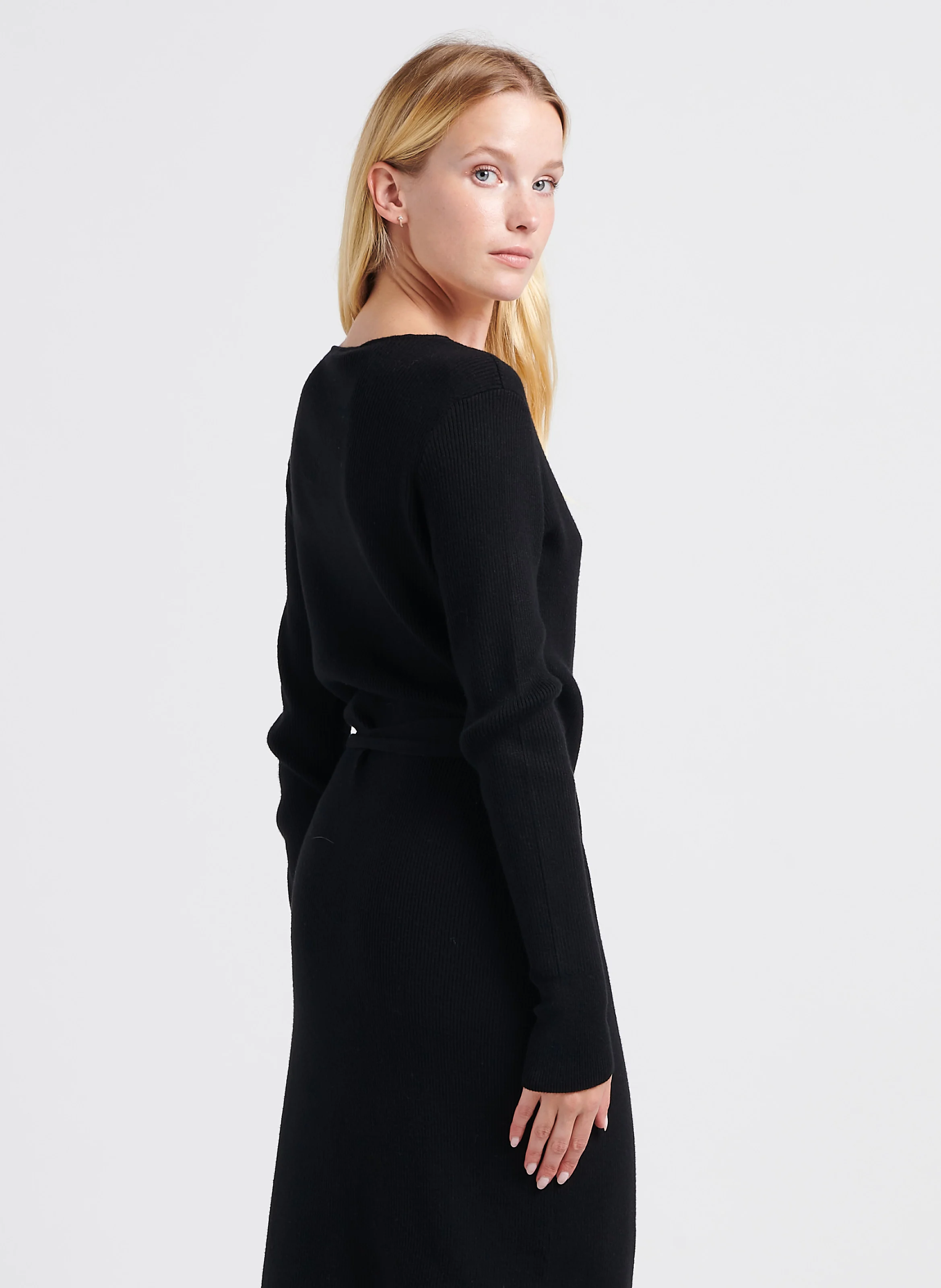 COMFY - Long gilet ceinturé en maille côtelée | Noir