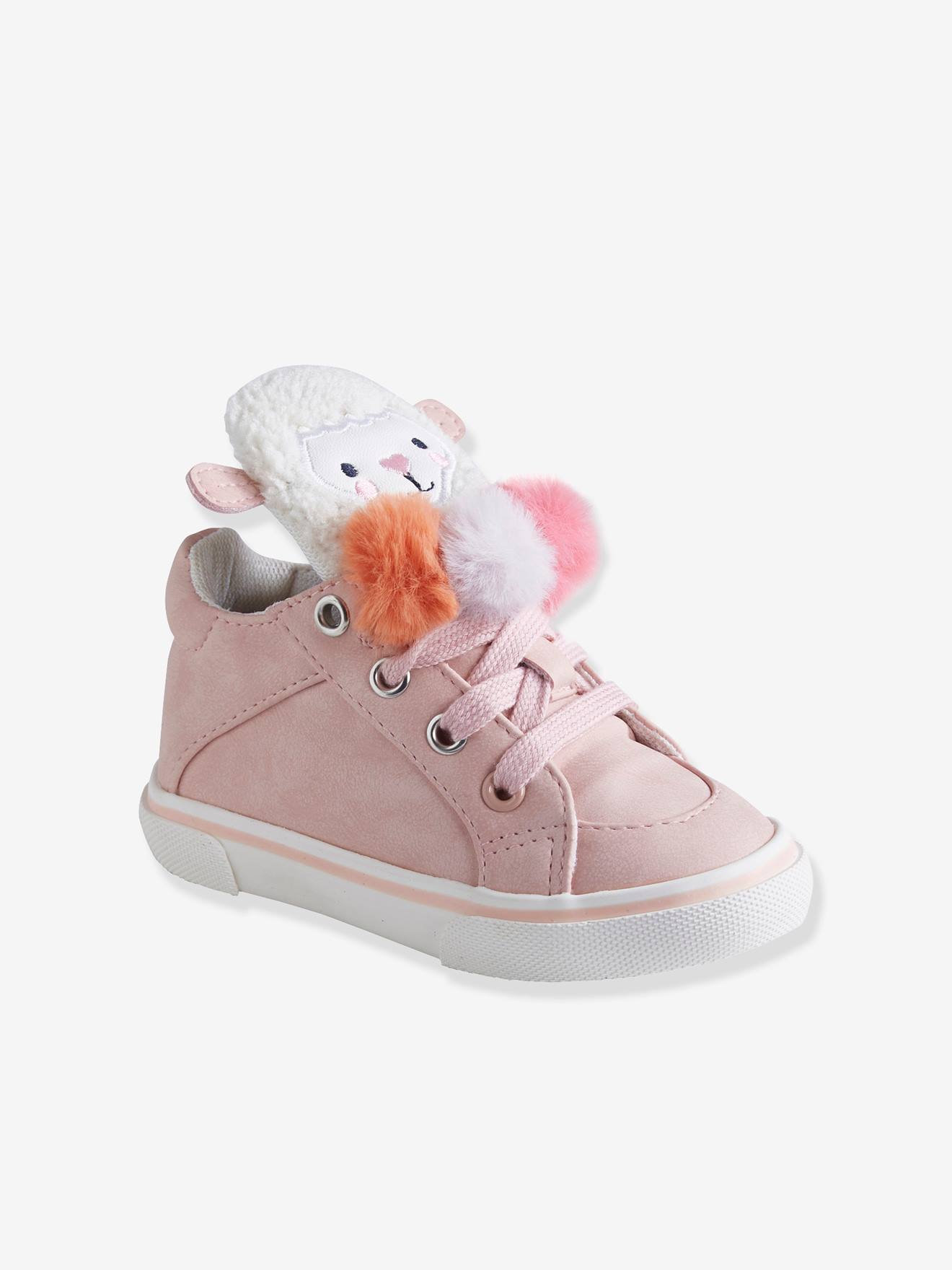 Tênis de cano alto para bebê menina com 3 pompons lisos rosa claro.