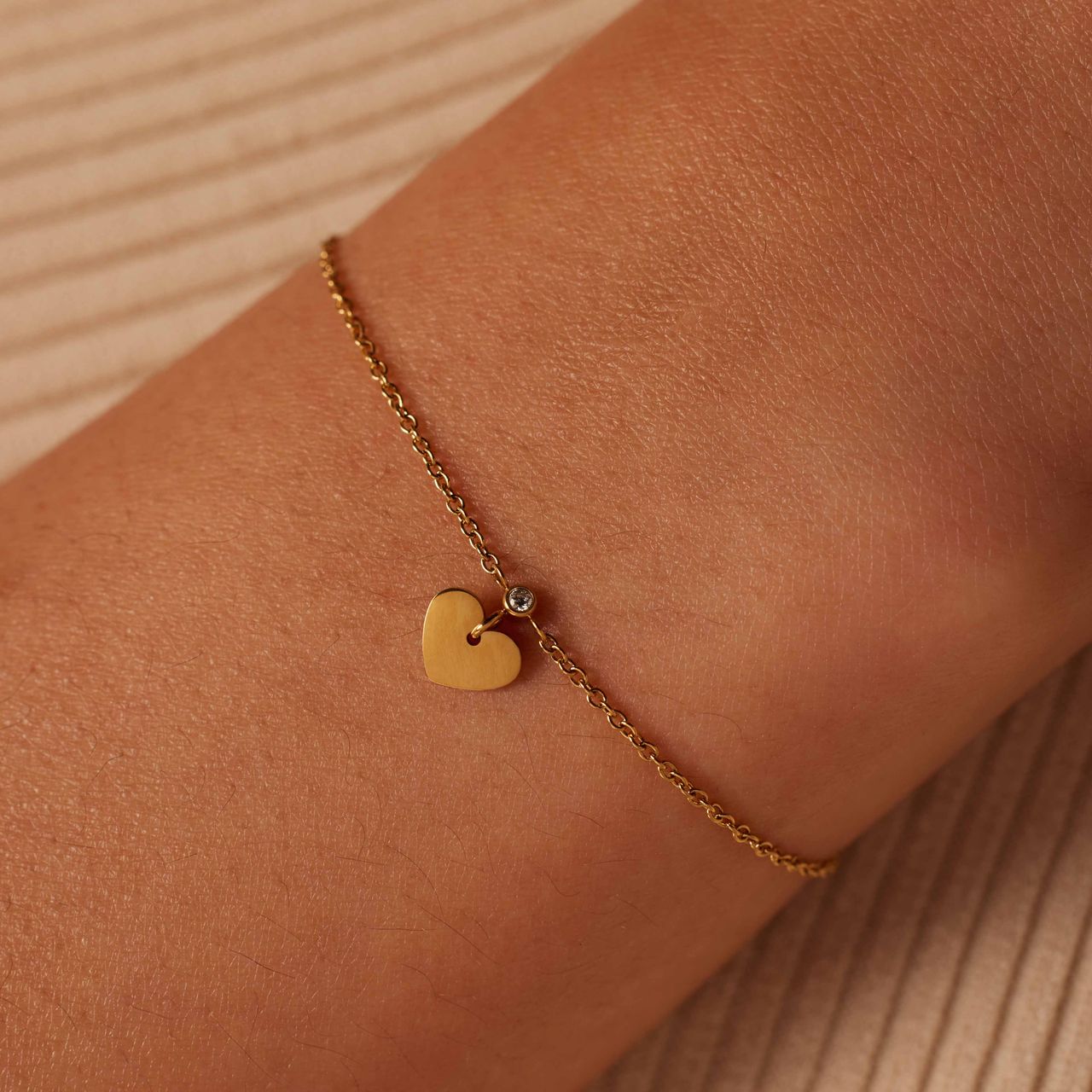 Stalen goldplated armband met hart
