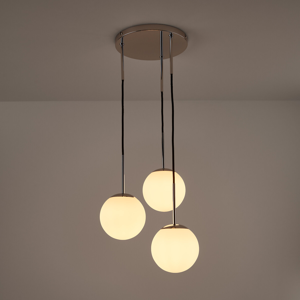 LA REDOUTE INTERIEURS<br>Luminária pendente em metal e opala, Theide