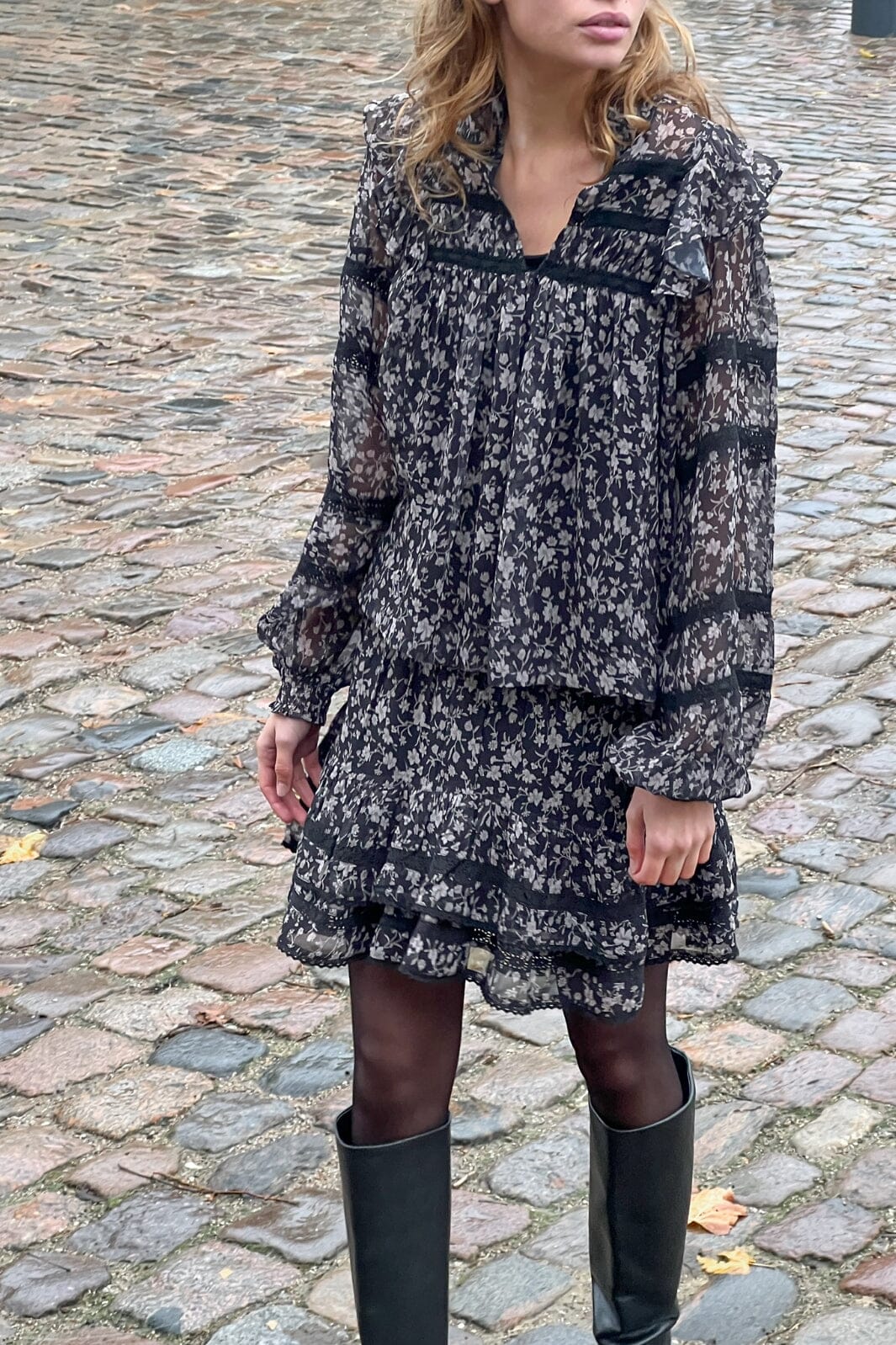 Neo Noir Marna Fleur Sombre Skirt