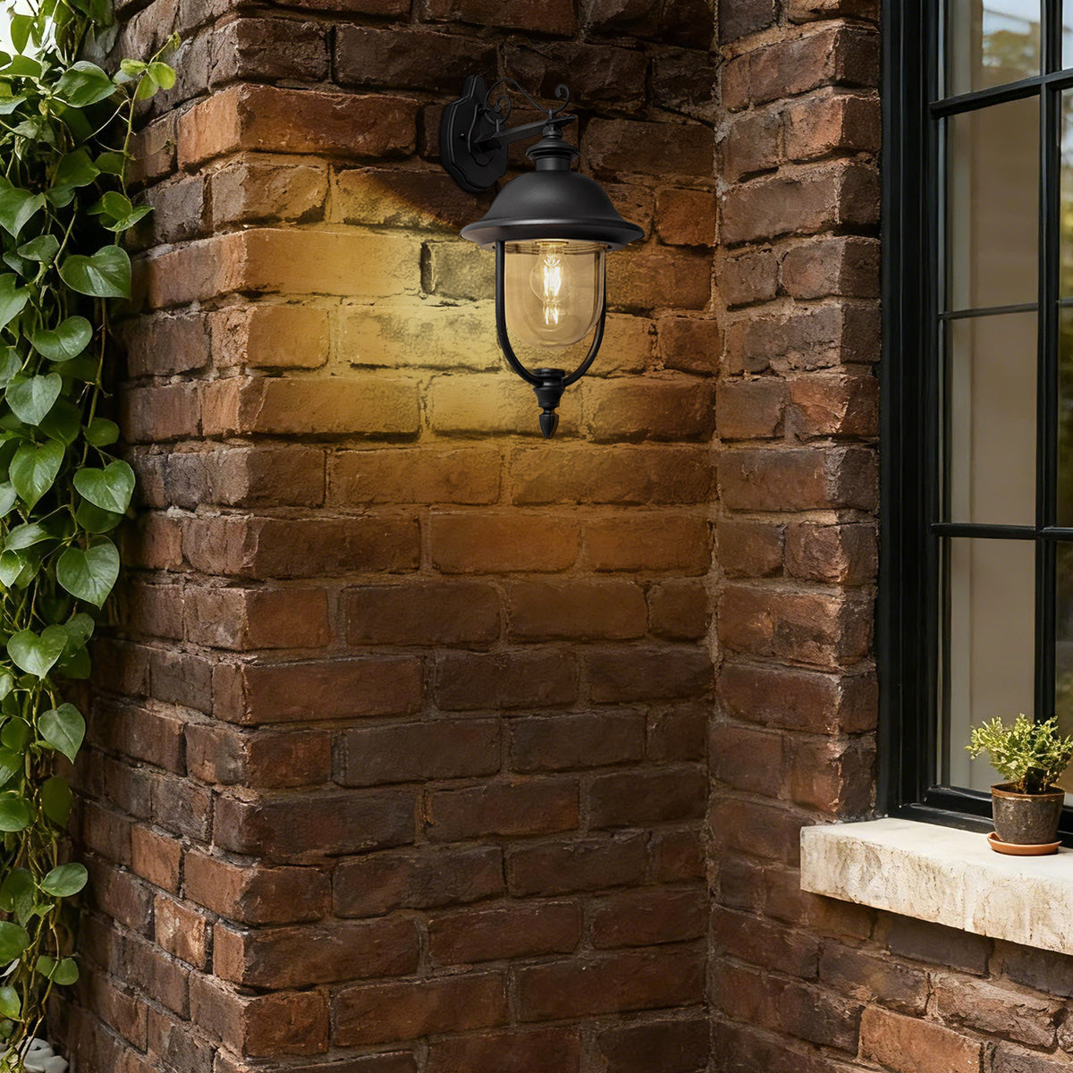 QAZQA Klassieke buiten wandlamp zwart met helder glas IP44 - Genoa