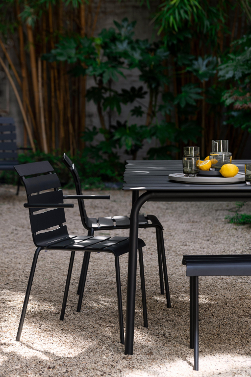 Valerie Objects Aligned tuintafel 85x170 off-white