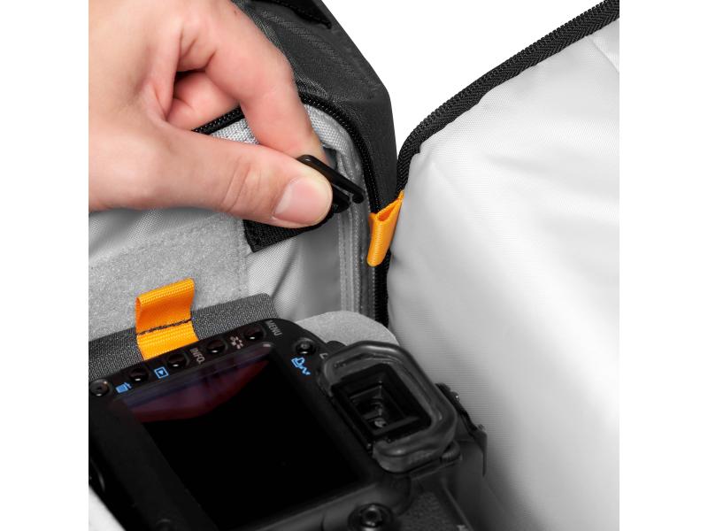 Lowepro Fotorucksack Fastpack PRO BP 250 AW III Grau Reiserucksack für Systemkameras und DSLR-Kameras mit genügend Platz für Objektive und persönlichen Gegenständen