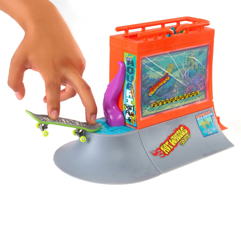 Hot Wheels Skate Aquarium Skatepark Set