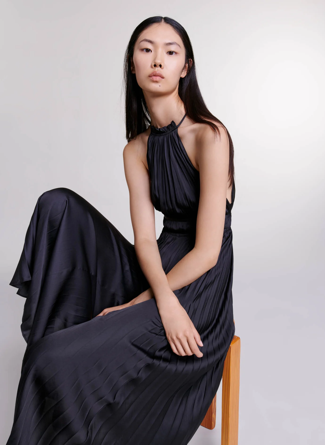 Robe longue plissée et satinée| Noir