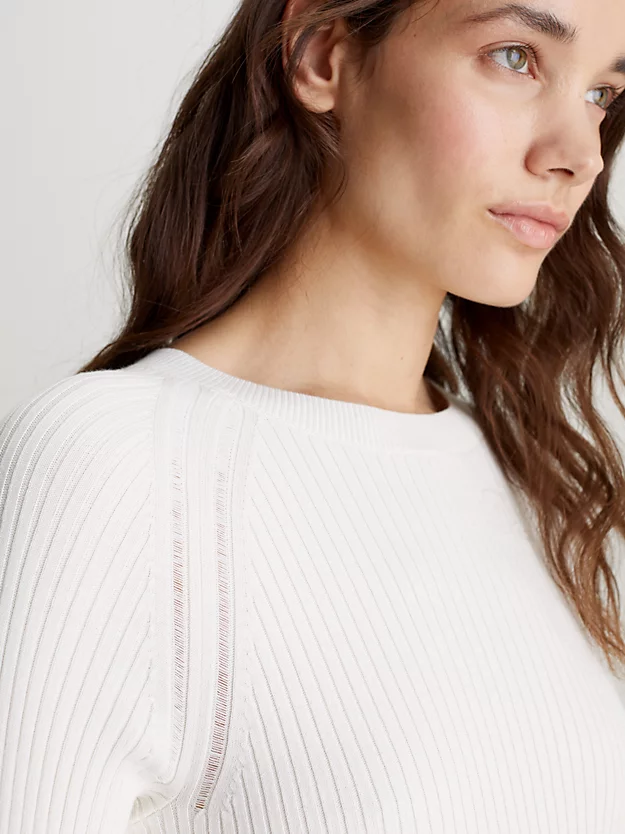 Suéter de viscose canelado de corte justo