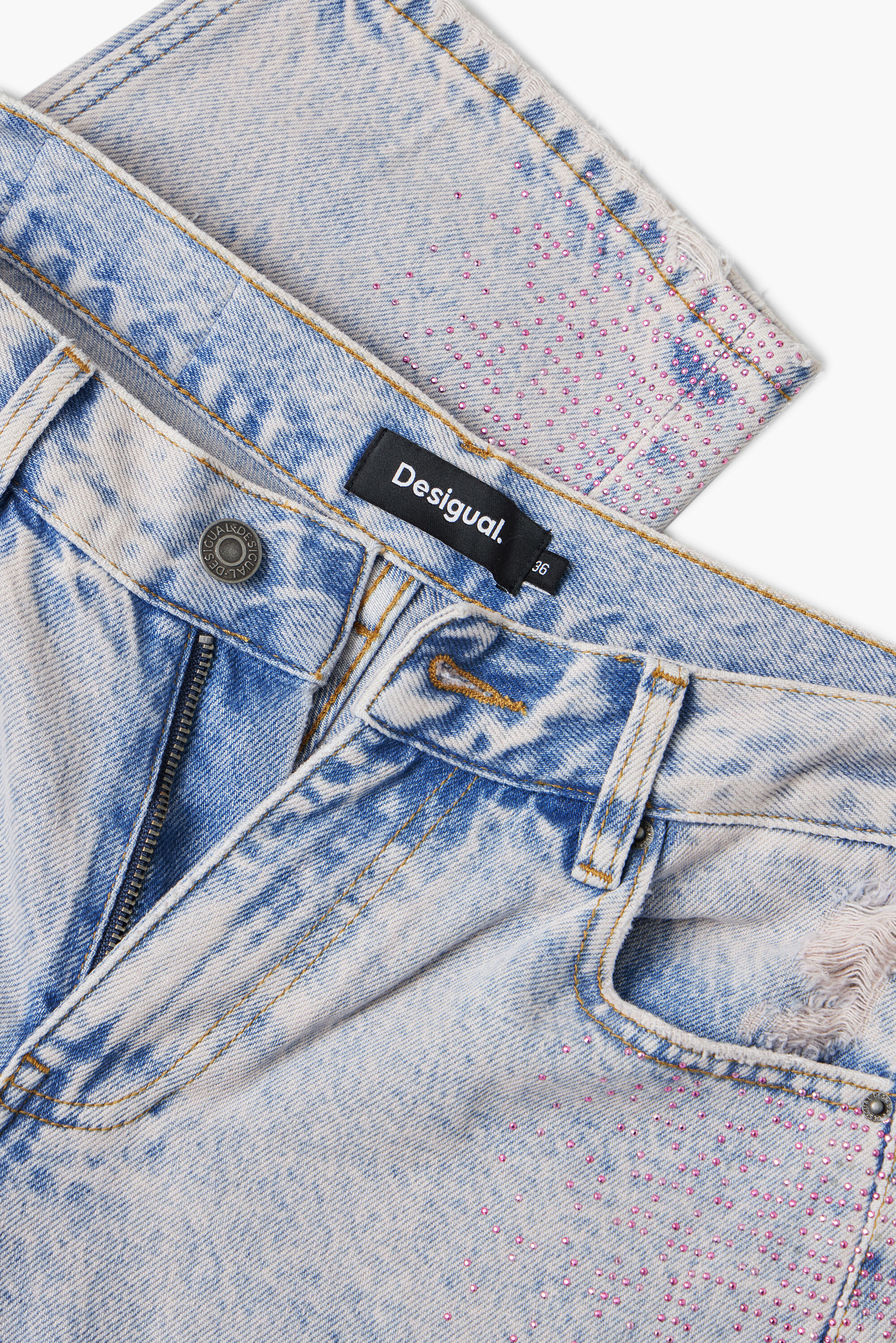 Calça jeans reta brilhante