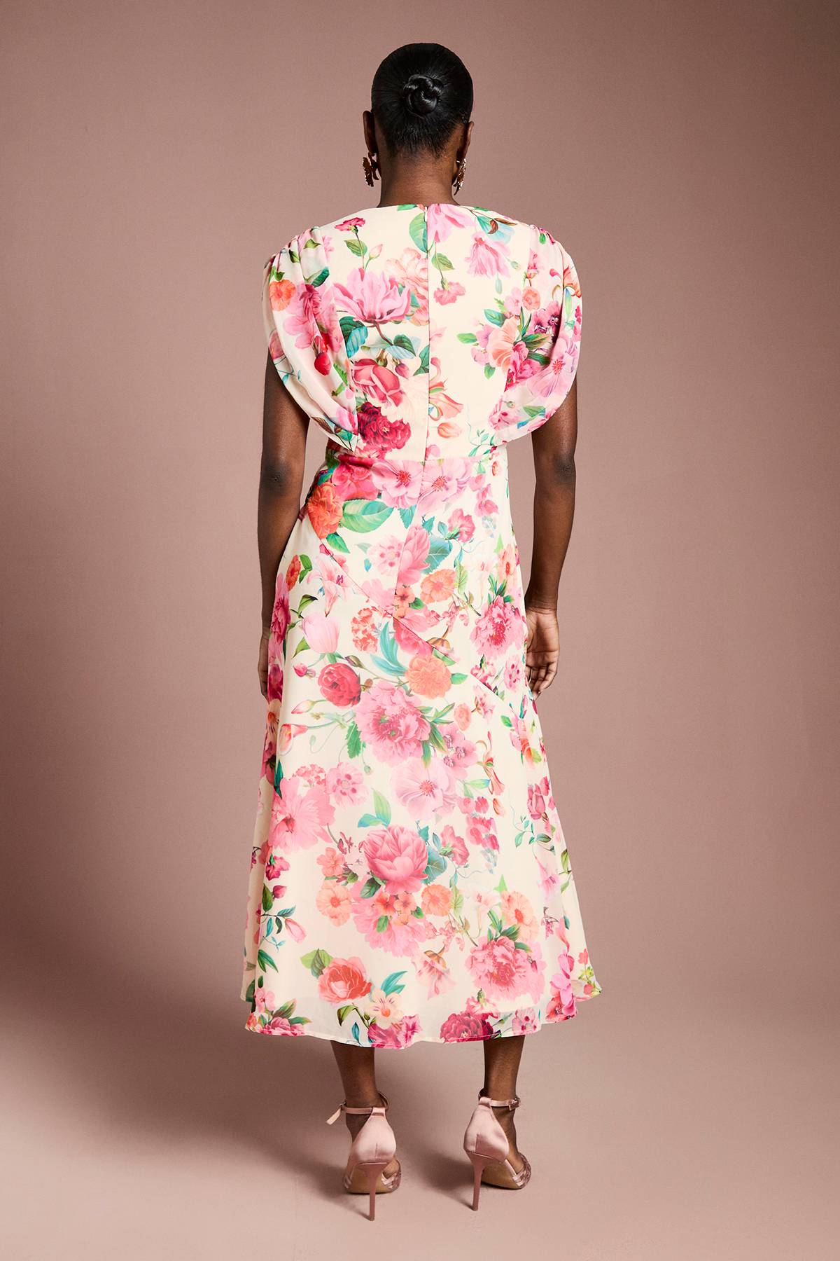 Coast Robe Midi en Mousseline Florale à Manches Courtes