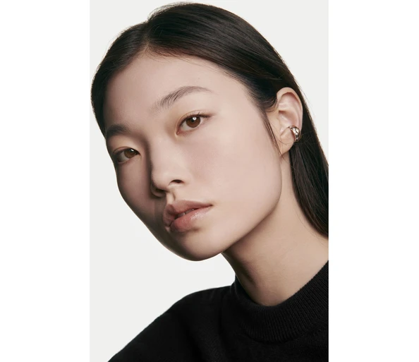 CHANEL ULTRA LE TEINT VELVET Formule ultra légère et longue tenue, Fini mat velours effet flouteur,BR12