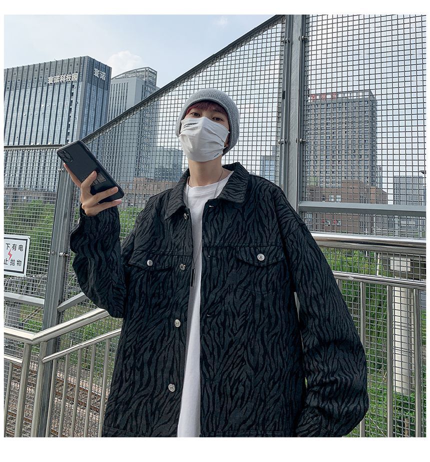 Oakjam - Oversized denim jack met zebraprint