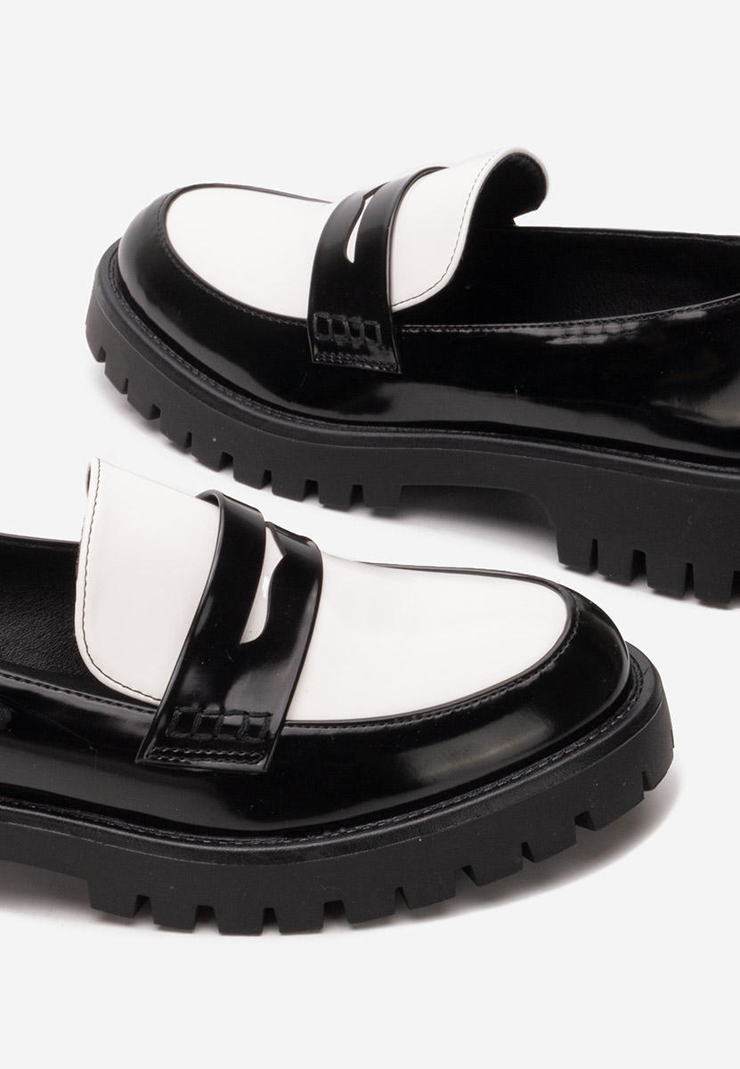 Mocassins pour femme vernis noirs Josefa