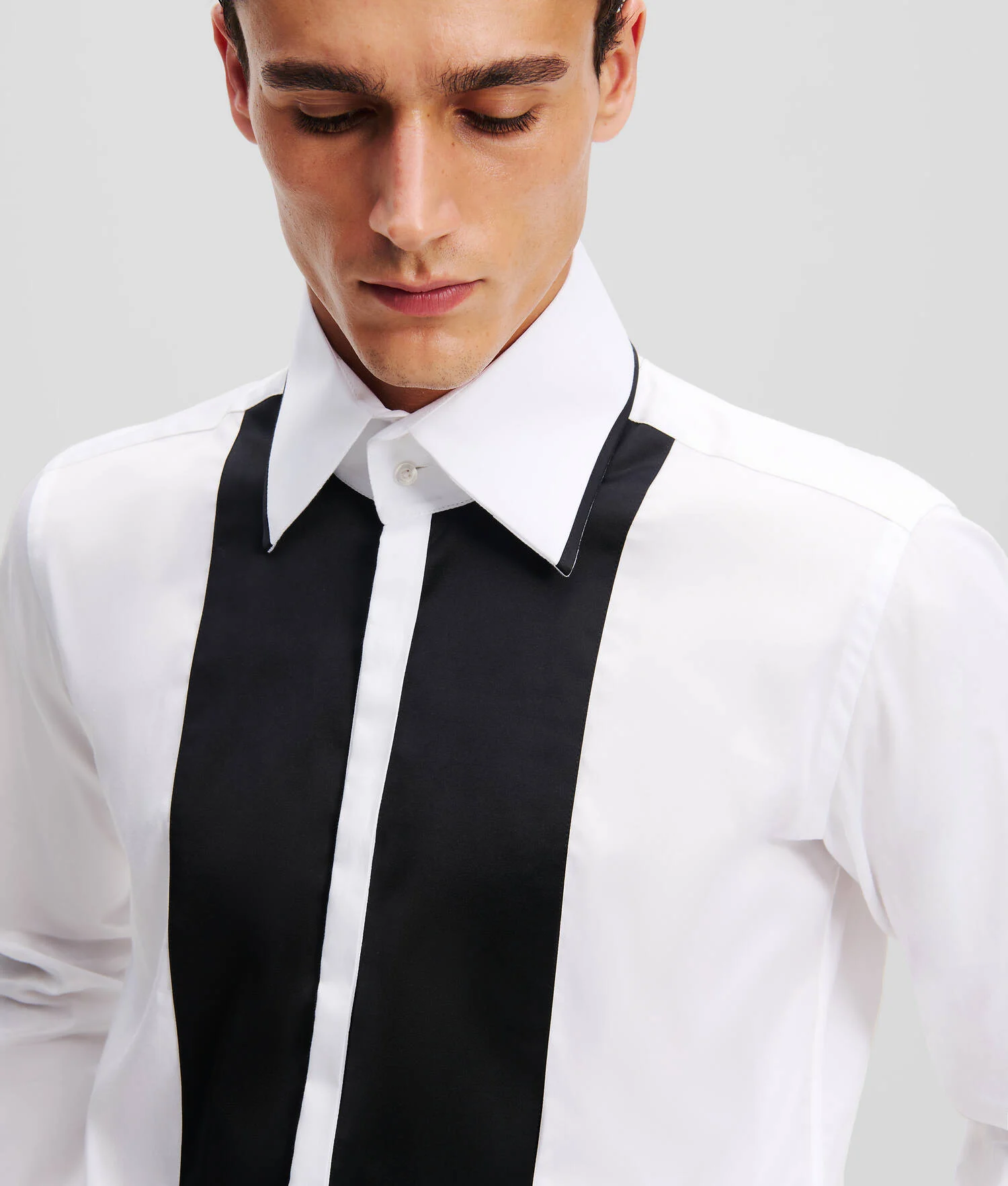 CHEMISE À PANNEAUX SATINÉS - Blanc/Noir