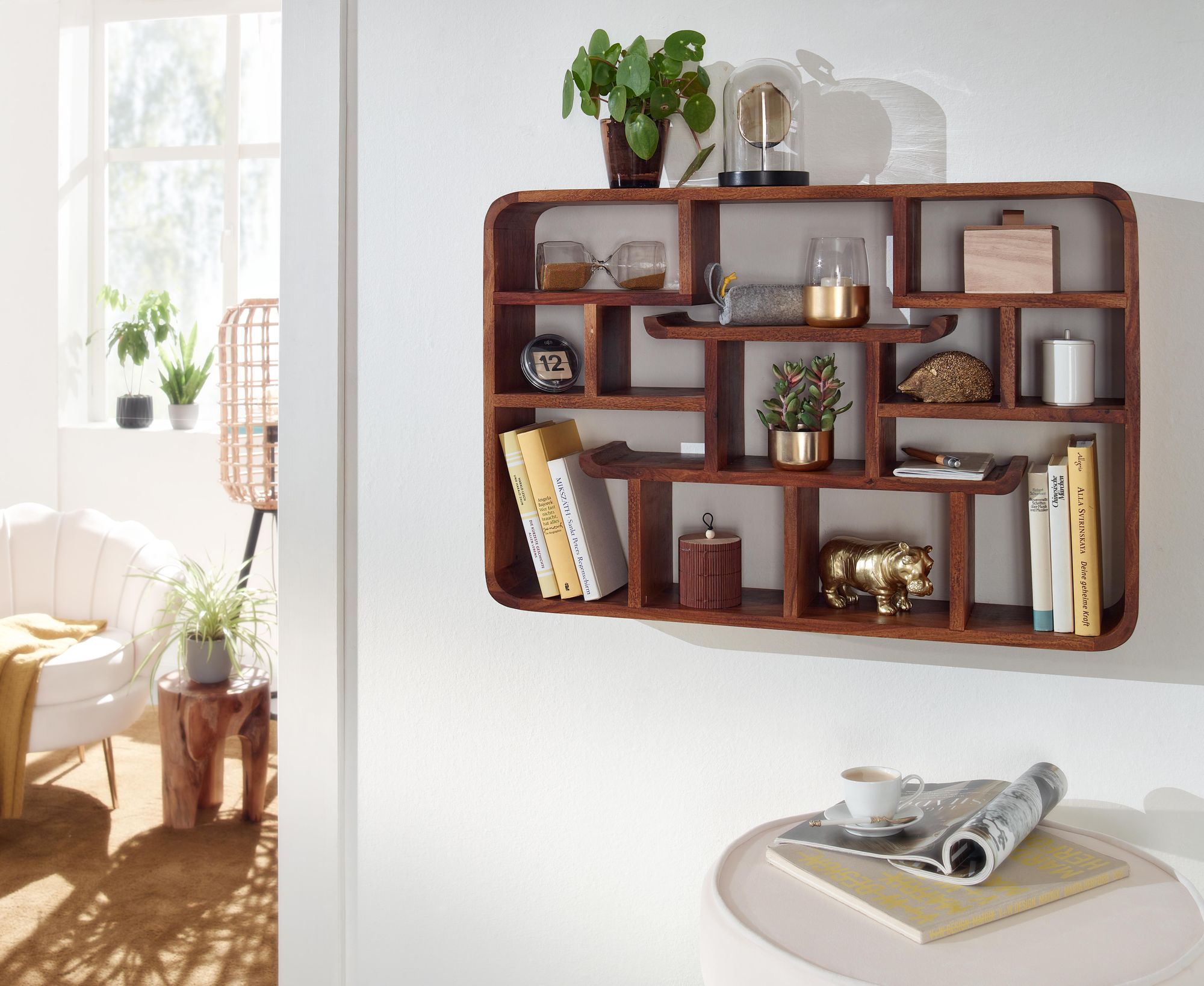 KADIMA DESIGN Modernes Wandregal aus Sheeshamholz, Elegantes und funktionales Stauraumwunder